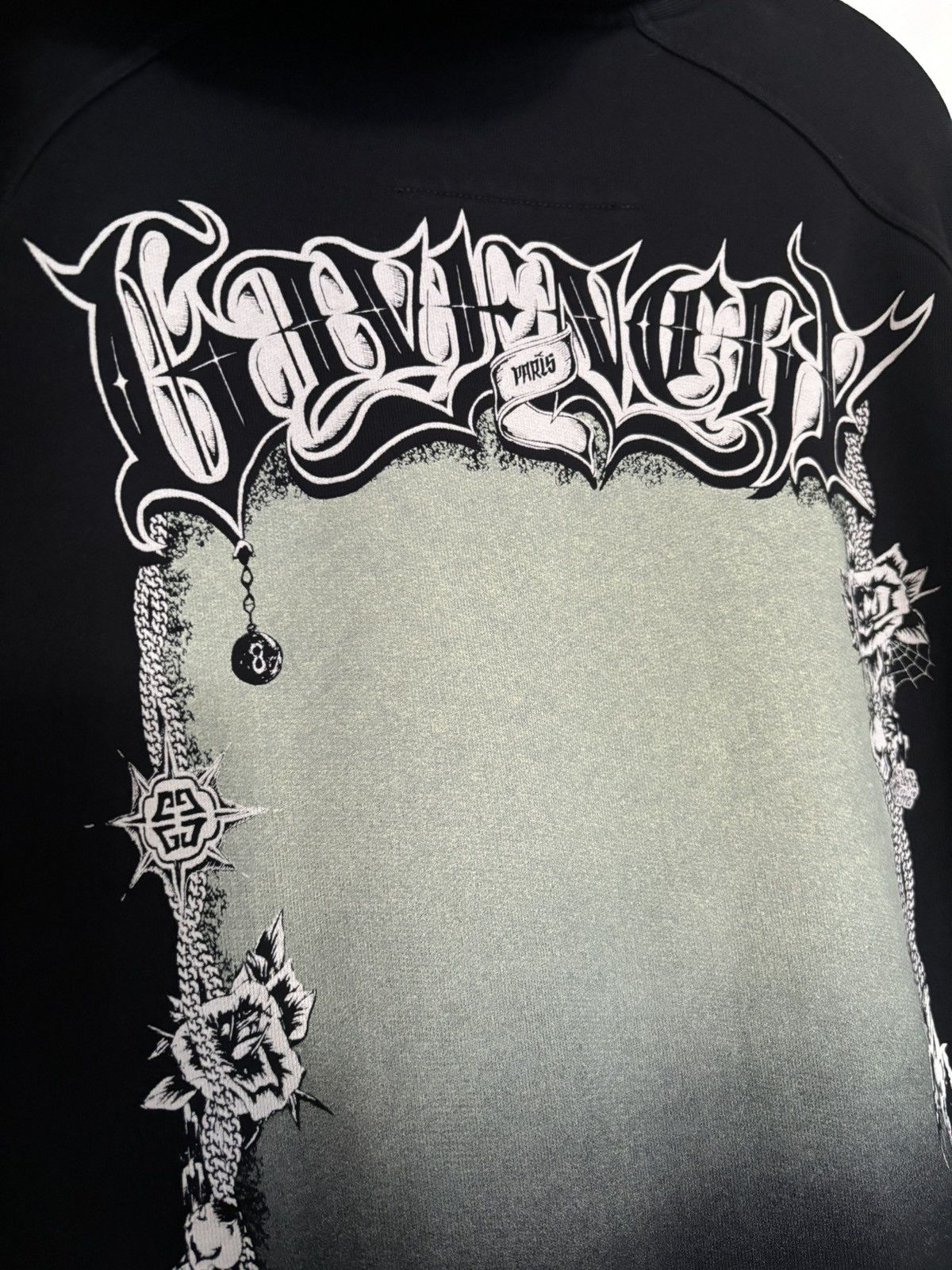 Givenchy Givenchy Chain Empty Frame Hoodie Size US S / EU 44-46 / 1 - 5 Thumbnail