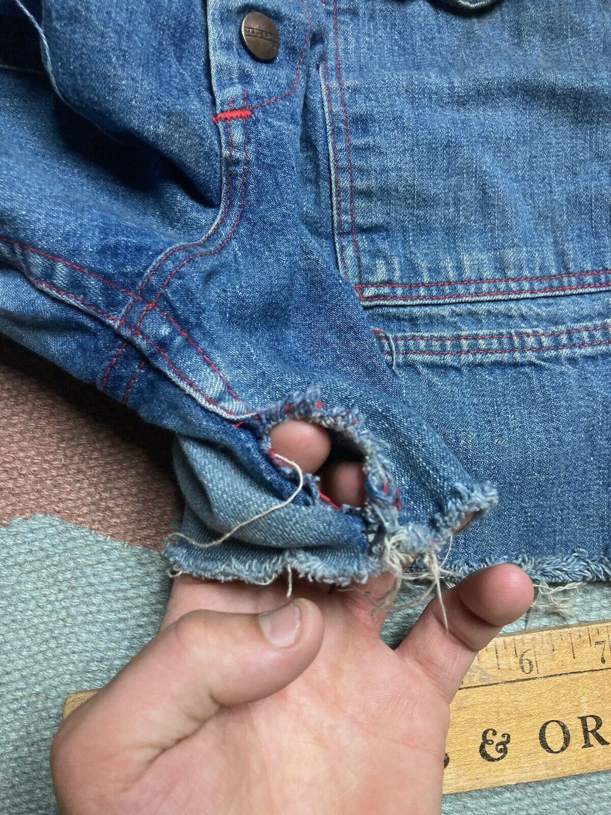 Vintage 70s cutoff jeans shorts daisy dukes maverick blue 13/14 30 Size 30" / US 8 / IT 44 - 8 Thumbnail