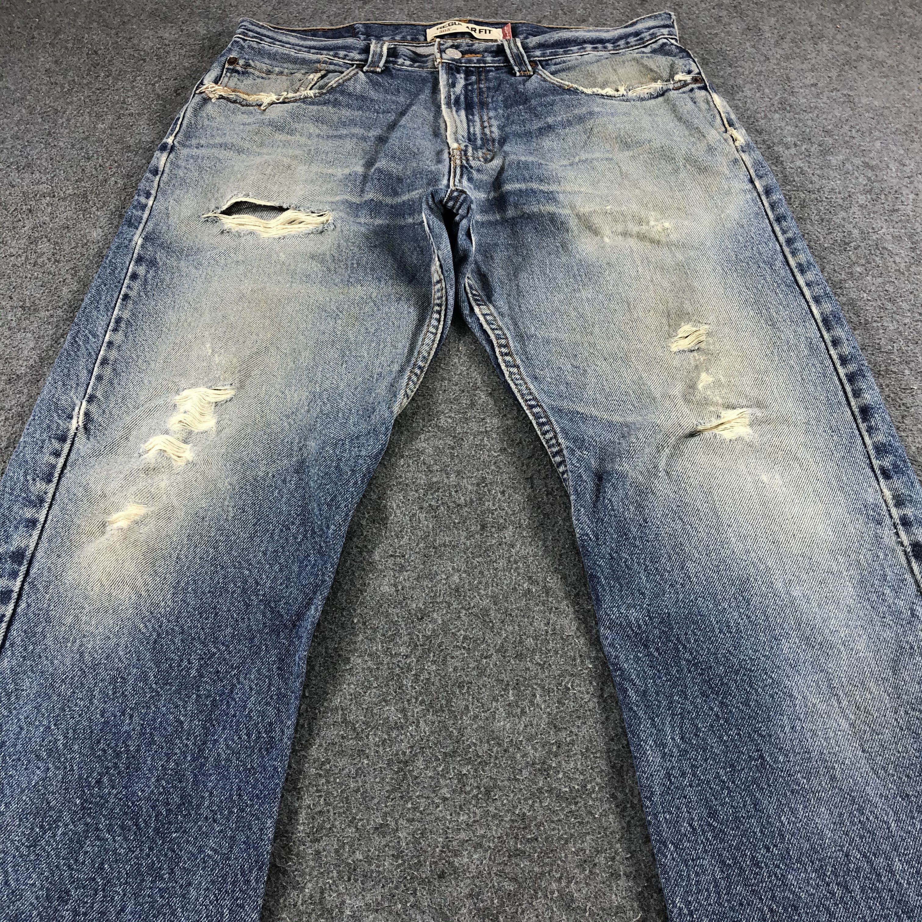 Levi's Vintage Distress Light Wash Levis 505 Jeans-J1252 Size US 35 - 3 Thumbnail
