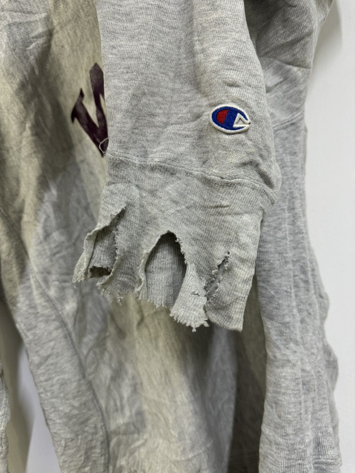 Champion 💥 VINTAGE 80s CHAMPION REVERSE WEAVE W.P.I THRASHED DAMAGE Size US XL / EU 56 / 4 - 15 Thumbnail