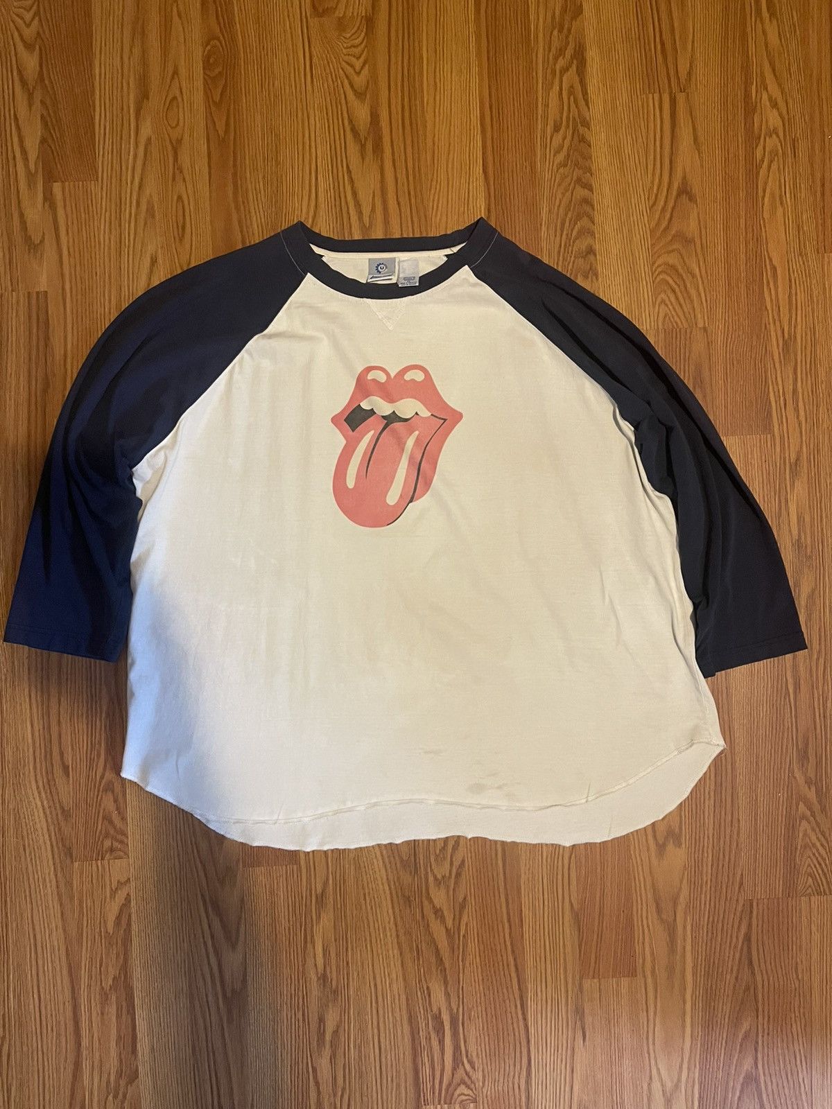 Vintage Vintage Rolling Stones Raglan T-Shirt Size US XL / EU 56 / 4 - 1 Thumbnail