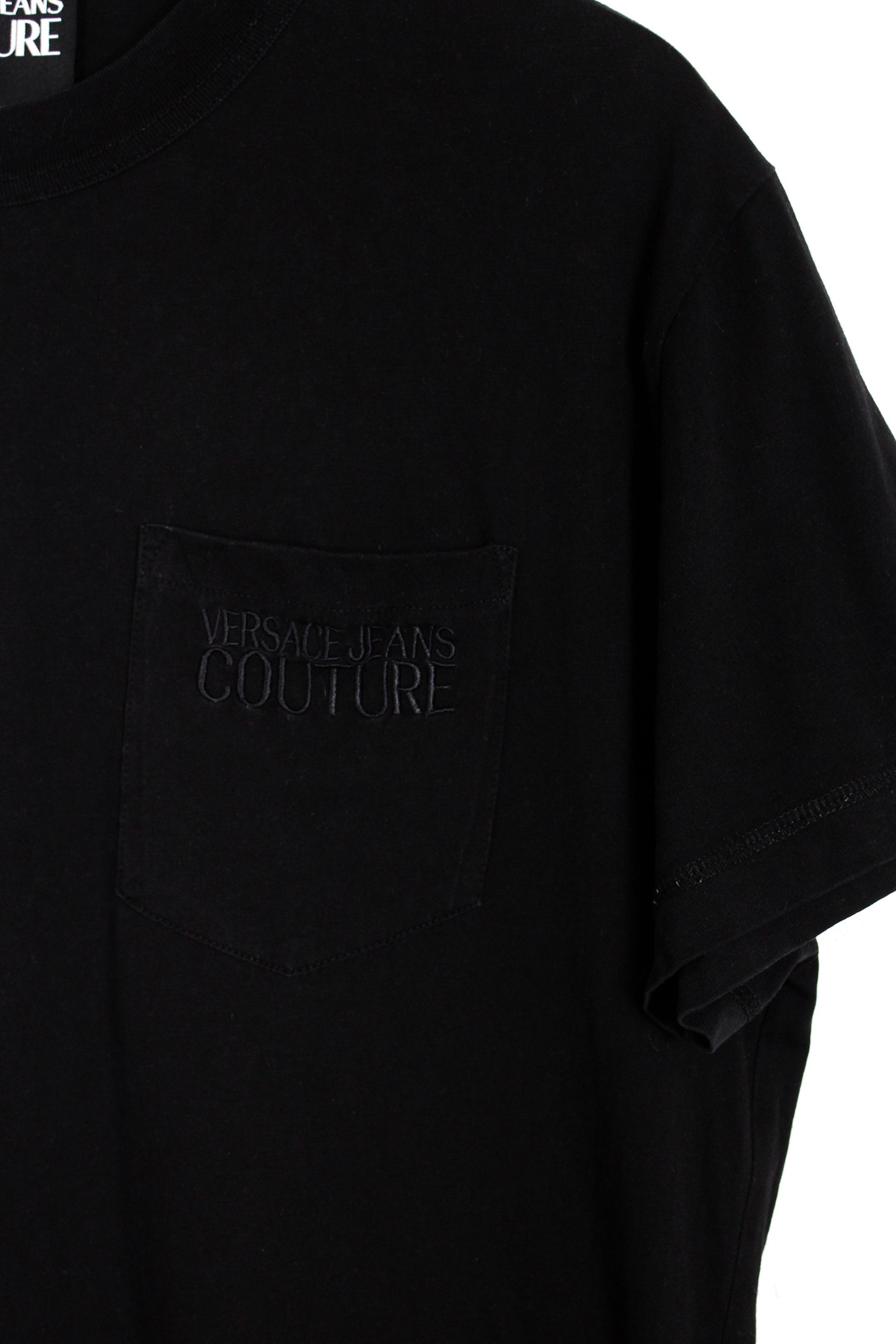 Versace × Versace Jeans Couture × Versus Versace Versace Jeans Couture Pocket Logo Black Noir Tee T-shirt XL Size US XL / EU 56 / 4 - 3 Thumbnail