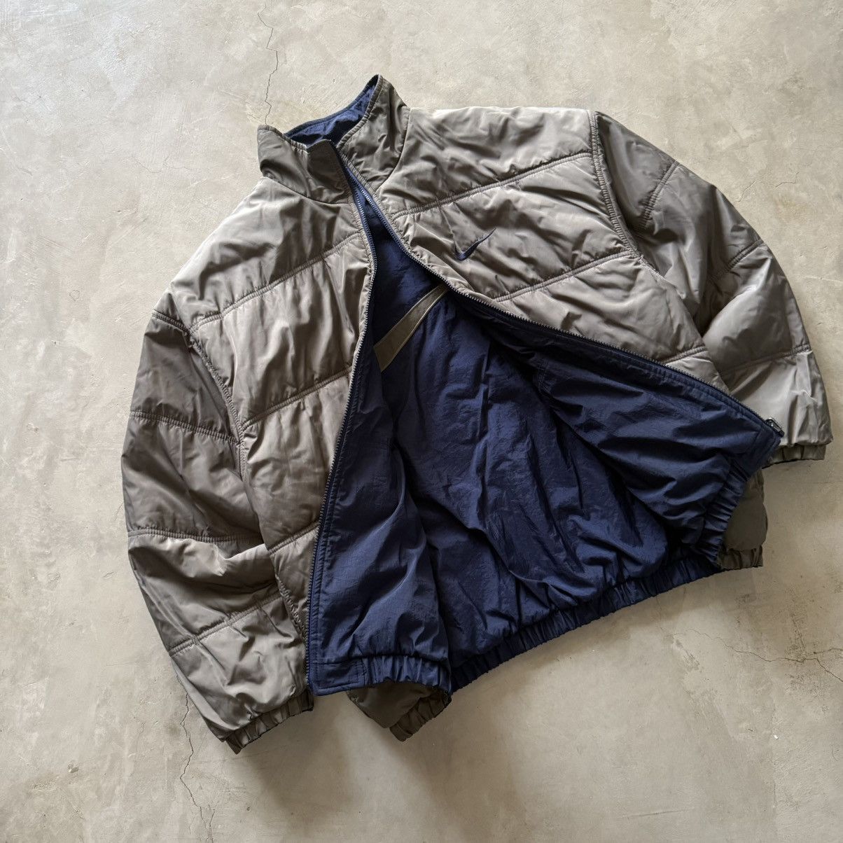Nike Vintage Nike Reversible Puffer Jacket Size US L / EU 52-54 / 3 - 2 Thumbnail