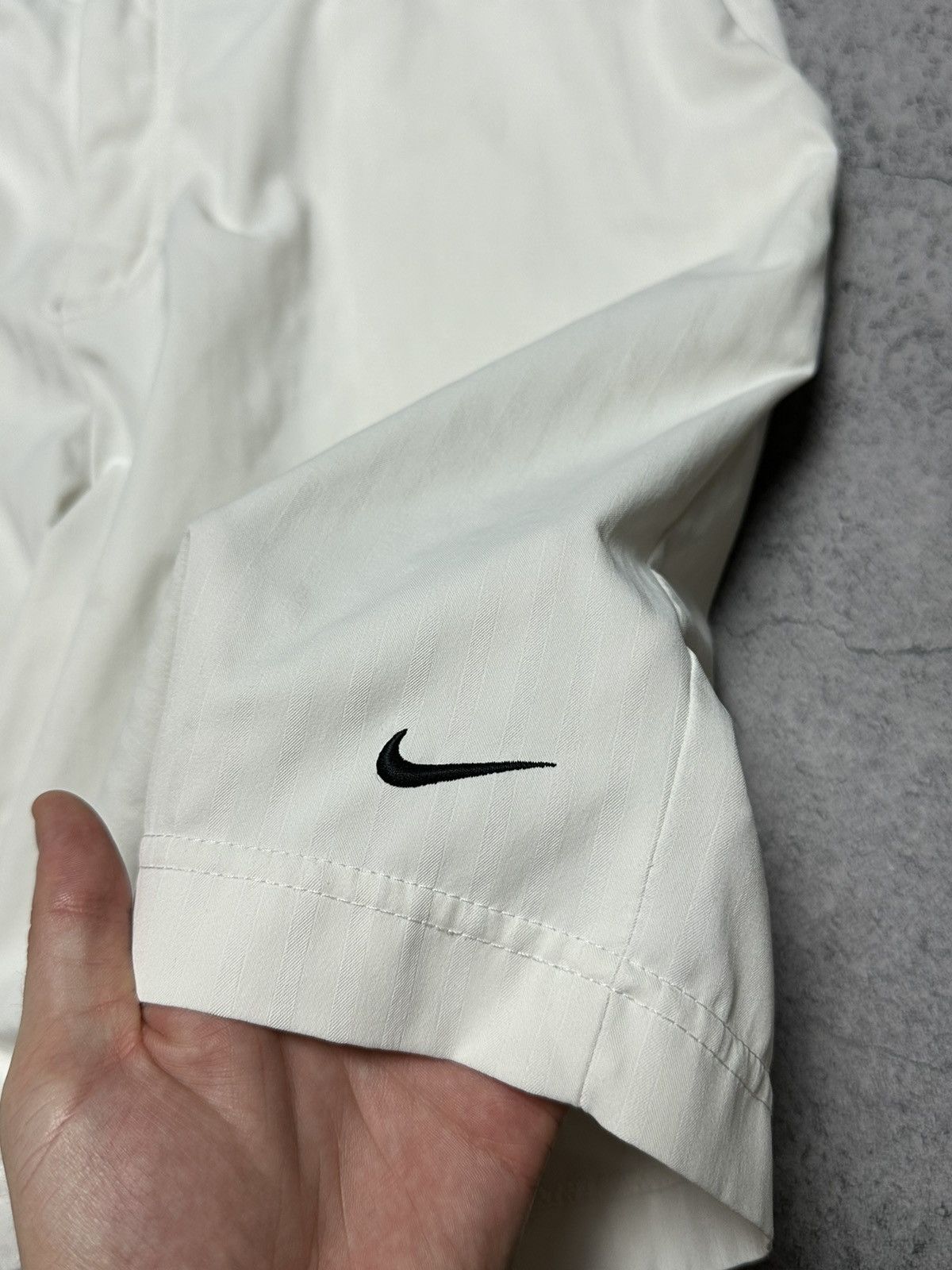 Vintage Vintage Nike Court Tennis Swoosh Logo Shorts Size L Size US 34 / EU 50 - 8 Thumbnail