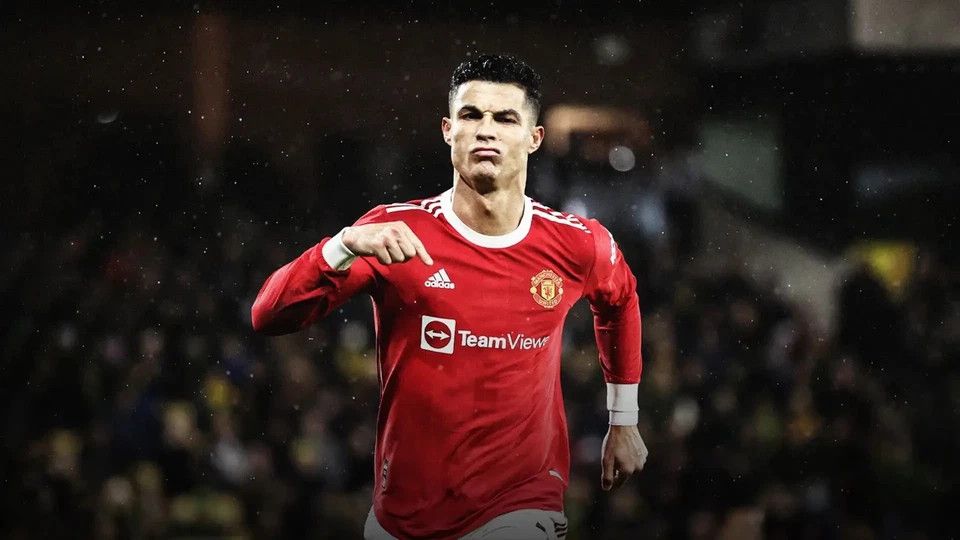 Adidas MANCHESTER UNITED 2022 RONALDO HOME FOOTBALL SOCCER JERSEY Size US XL / EU 56 / 4 - 10 Thumbnail