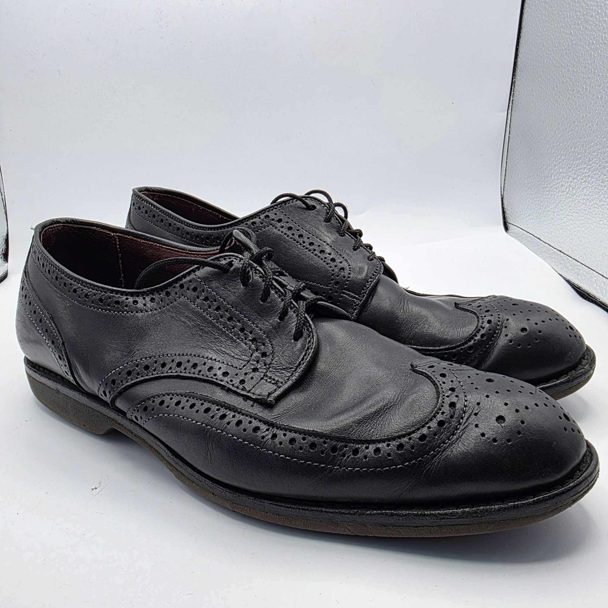 Allen Edmonds Allen Edmonds Road Warrior Mens Size 9.5 Black Wing Tip Brog Size US 9.5 / EU 42-43 - 1 Thumbnail