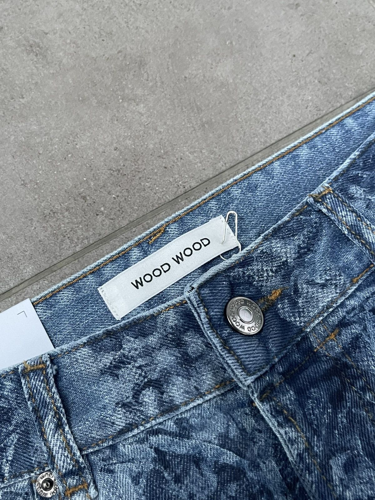 Wood Wood !DS! SS24 Wood Wood Paulo Loose Leg Floral Wash Denim Pants Size US 32 / EU 48 - 18 Thumbnail