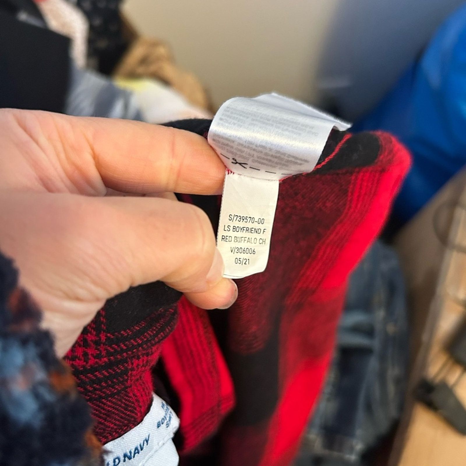 Old Navy Old Navy Red Buffalo Plaid Boyfriend Flannel Size S / US 4 / IT 40 - 5 Thumbnail
