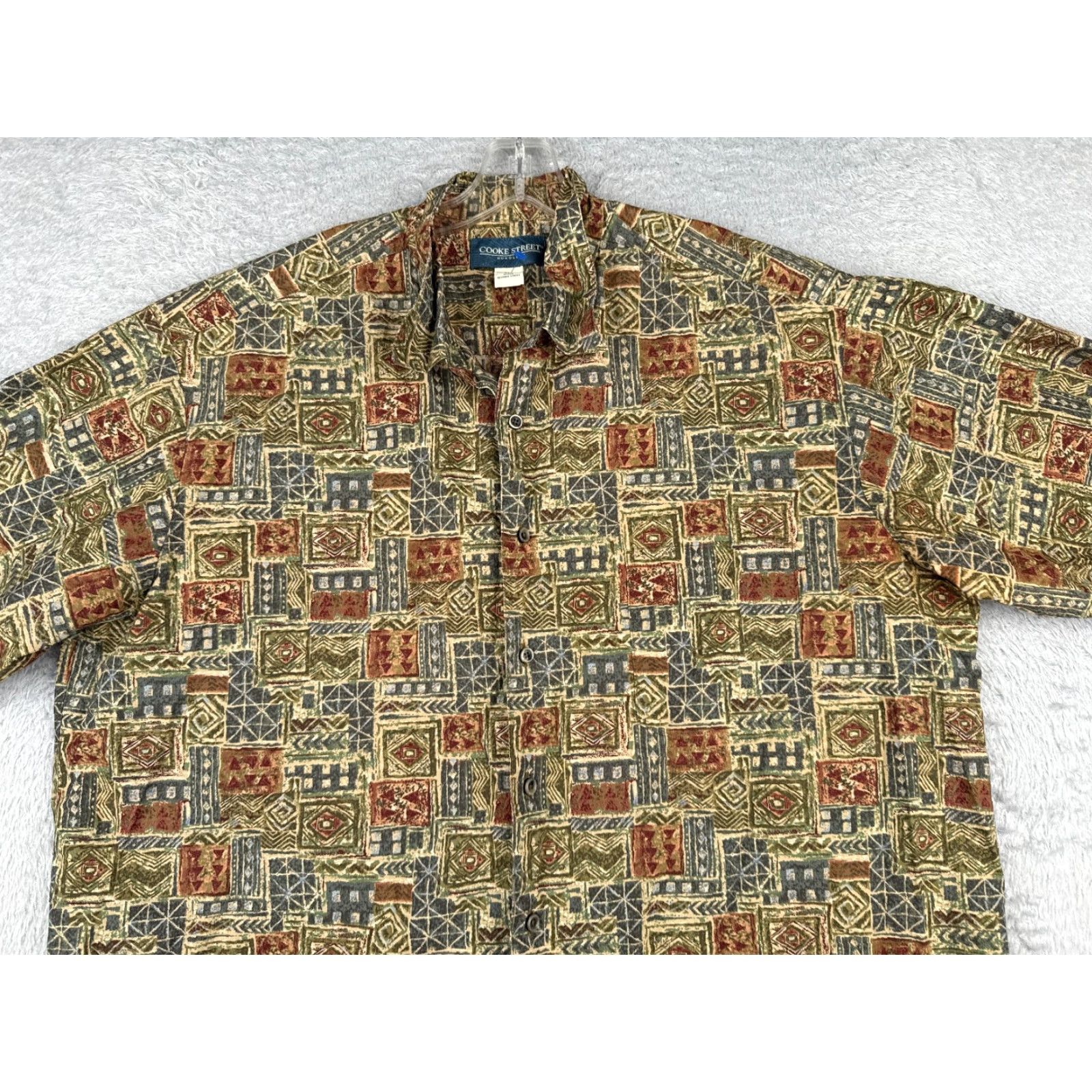 Vintage VINTAGE Cooke Street Shirt Men 2XL Green Red Tile Geometric 100% Cotton Hawaiian Aloha Beach Resort Pattern 90s Mens Shirt Size US XXL / EU 58 / 5 - 4 Thumbnail