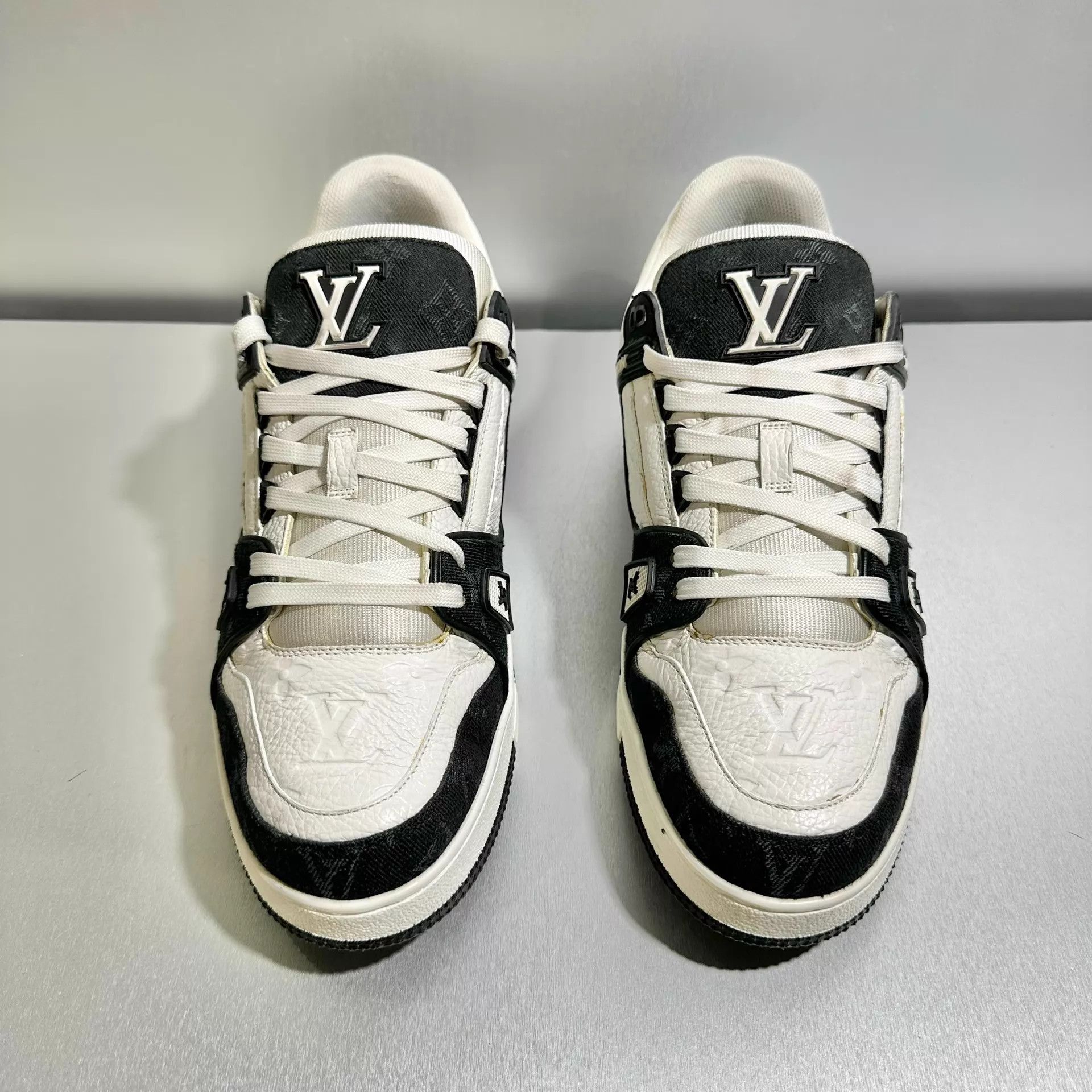 Louis Vuitton LV Trainer Black/White Denim US8.5/42.5 Barely Used Size US 9.5 / EU 42-43 - 2 Thumbnail