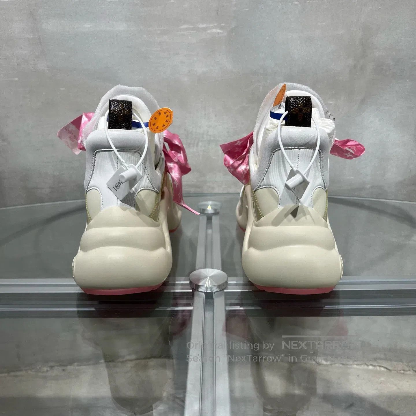 Louis Vuitton Louis Vuitton Pink-white bow-shaped arch bridge shoes Size US 6 / IT 36 - 6 Thumbnail