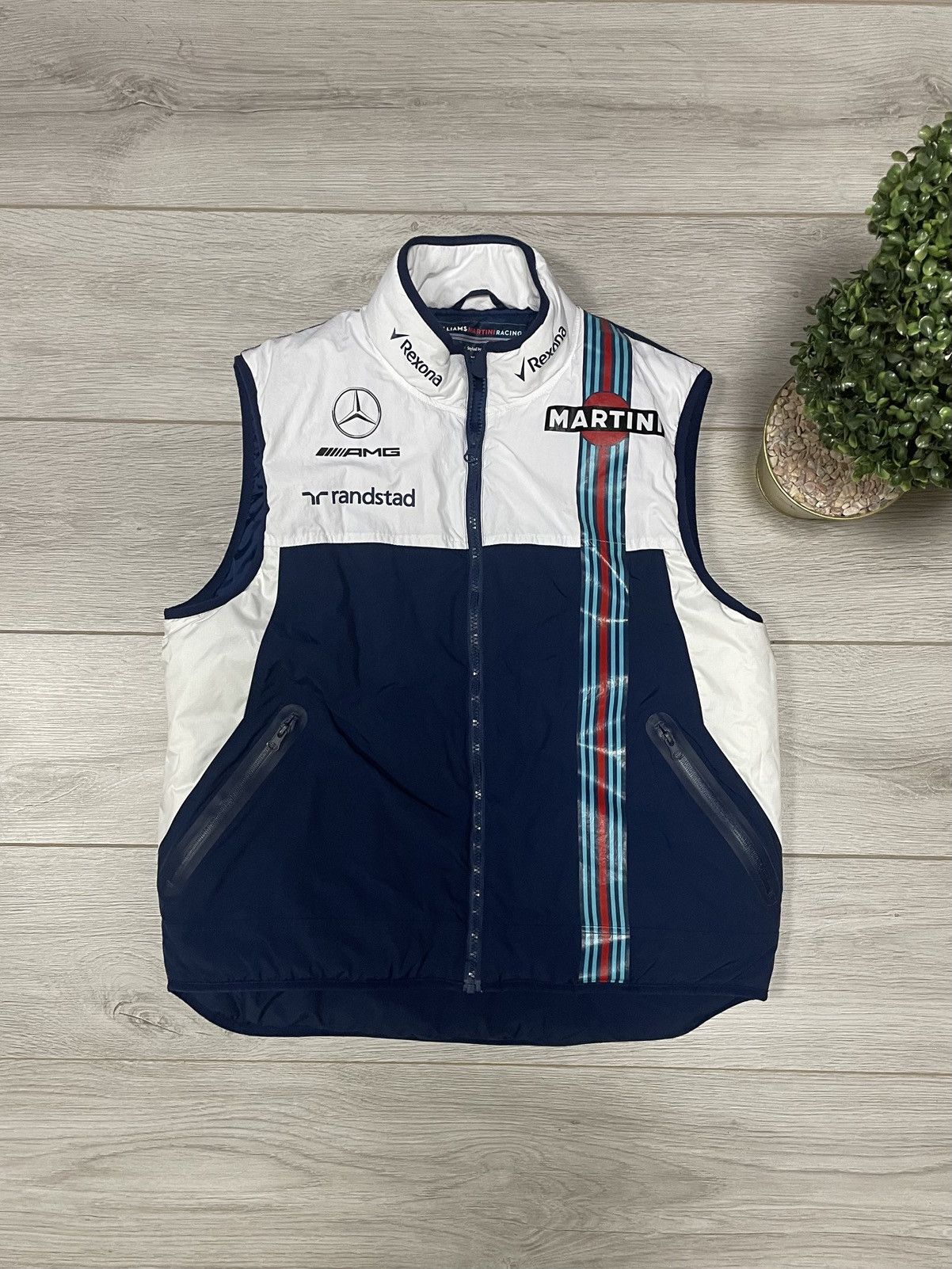 Hackett Hackett Martini Mercedes AMG vintage vest Size US L / EU 52-54 / 3 - 1 Thumbnail