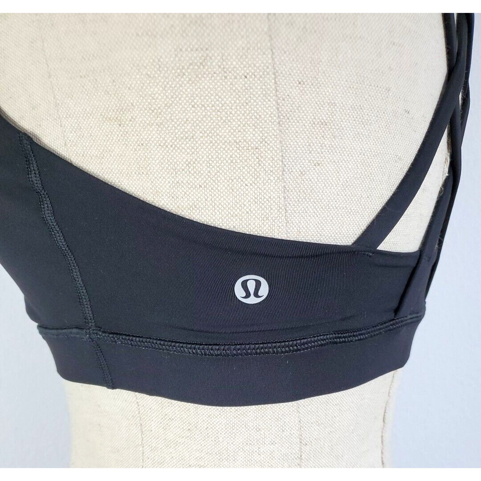 Lululemon Lululemon Energy Sports Bra Women 6 XS Black Lightly Padded Size ONE SIZE - 4 Thumbnail