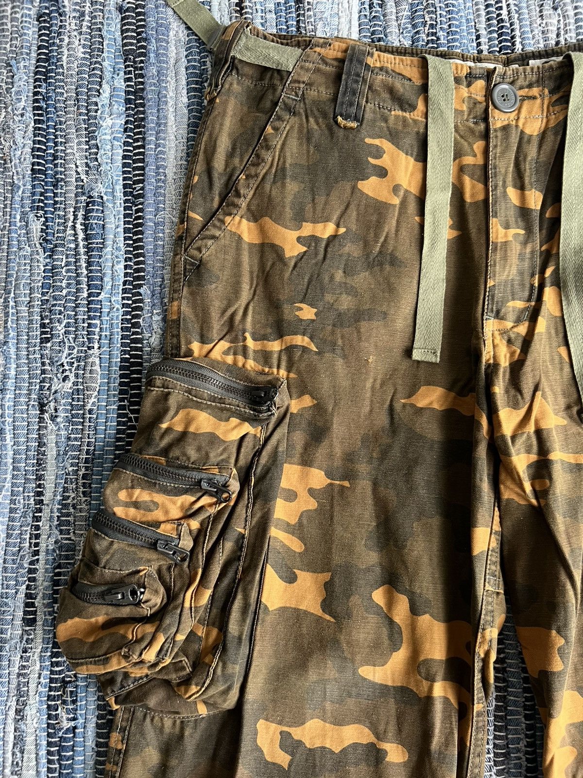 Abercrombie & Fitch Vintage Abercrombie Fitch Orange Camo Parachute Cargo Pants Size US 32 / EU 48 - 7 Thumbnail