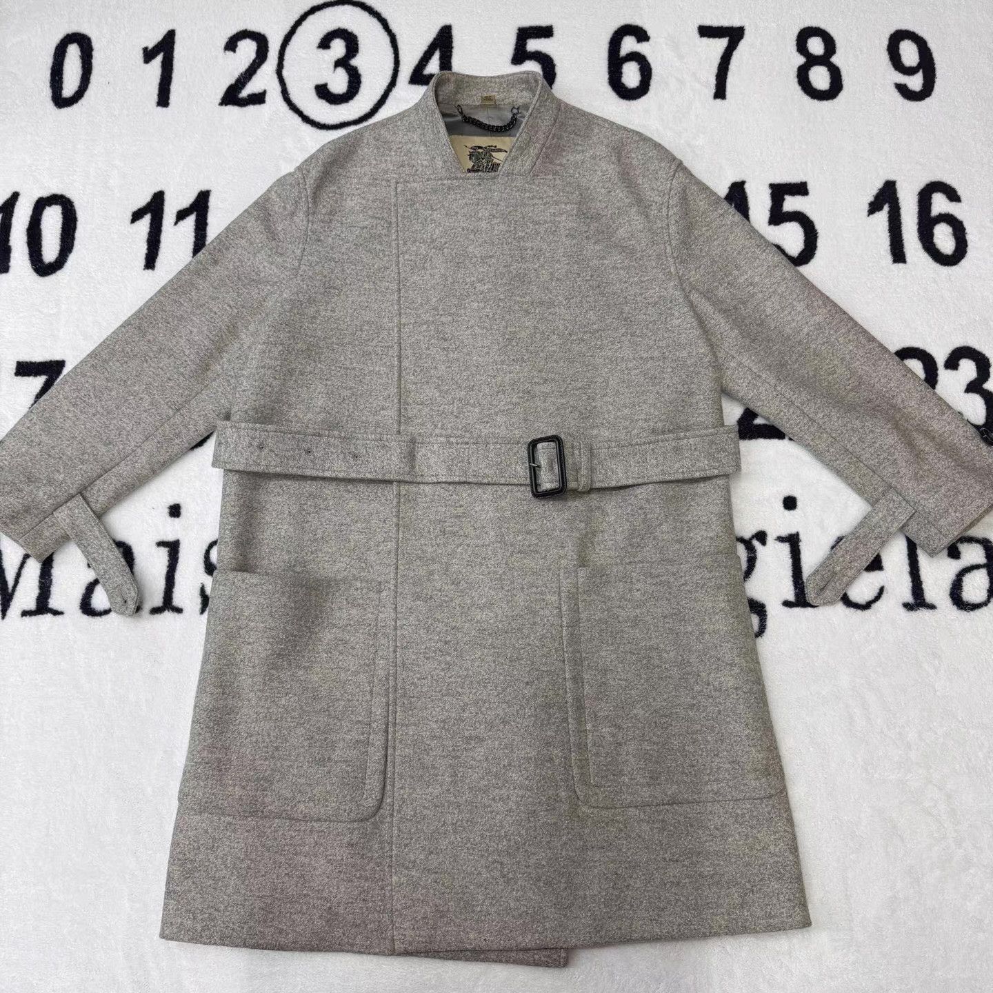 Burberry Gray Belted Long Coat Size L Size US L / EU 52-54 / 3 - 1 Thumbnail