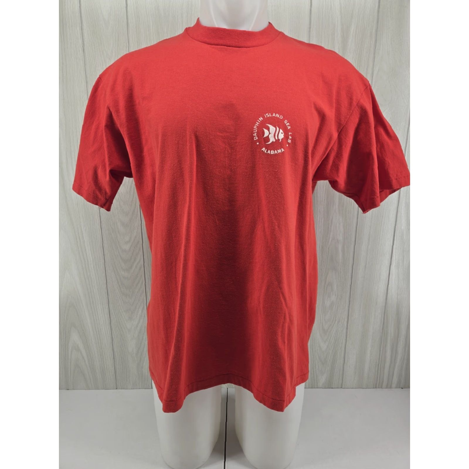 Hanes VINTAGE Hanes Dauphin Island Sea Lab Red Shirt Mens XL Single Stitch Crew Neck Graphic Print Jersey Cotton Short Sleeve All Seasons Size US XL / EU 56 / 4 - 2 Thumbnail