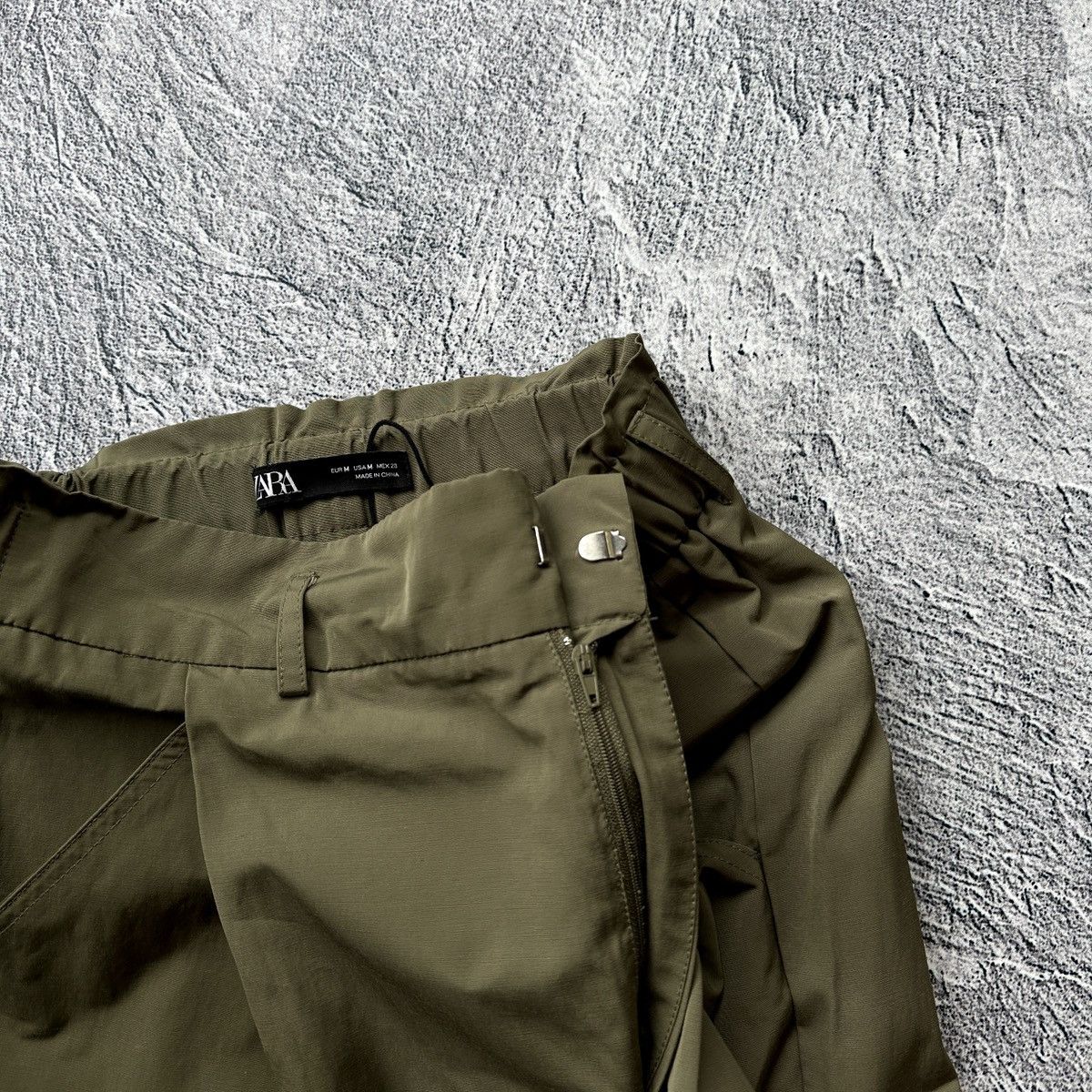 Zara NEW Women’s ZARA Cargo Pants Khaki Size: M Size 30" / US 8 / IT 44 - 7 Thumbnail