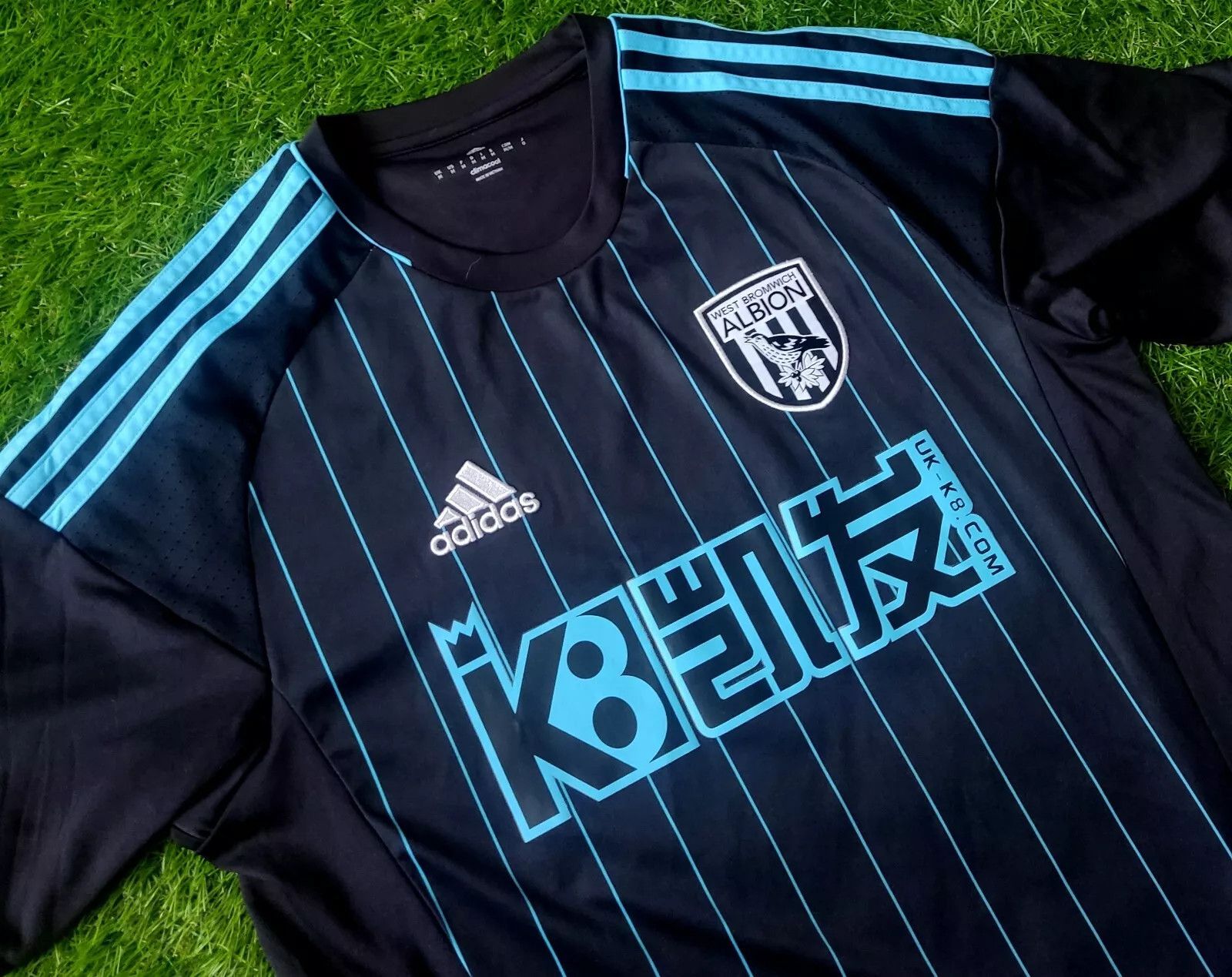 Adidas West Bromwich Albion 2016 2017 AWAY FOOTBALL JERSEY AY5651 Size US M / EU 48-50 / 2 - 3 Thumbnail