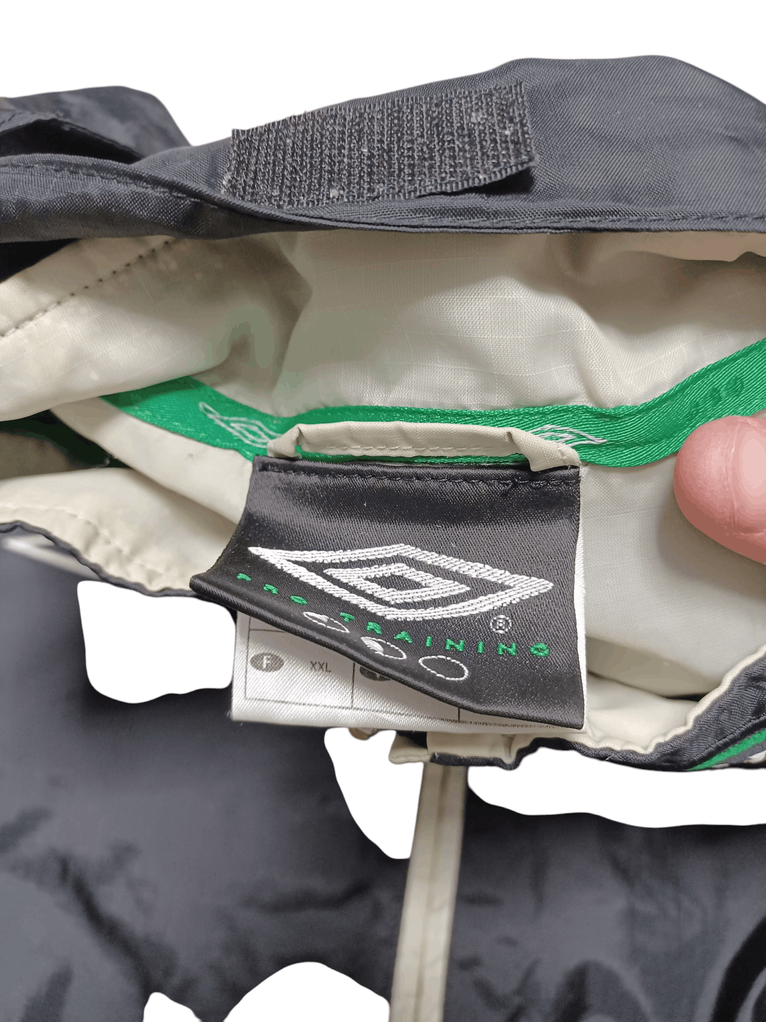 Umbro CELTIC GLASGOW UMBRO VINTAGE TRAINING JACKET Size US XXL / EU 58 / 5 - 5 Thumbnail