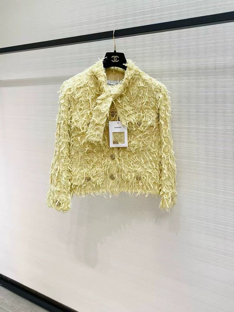 Chanel Chanel Chick yellow fur coat Size XXS / US 00 / IT 34 - 1 Thumbnail