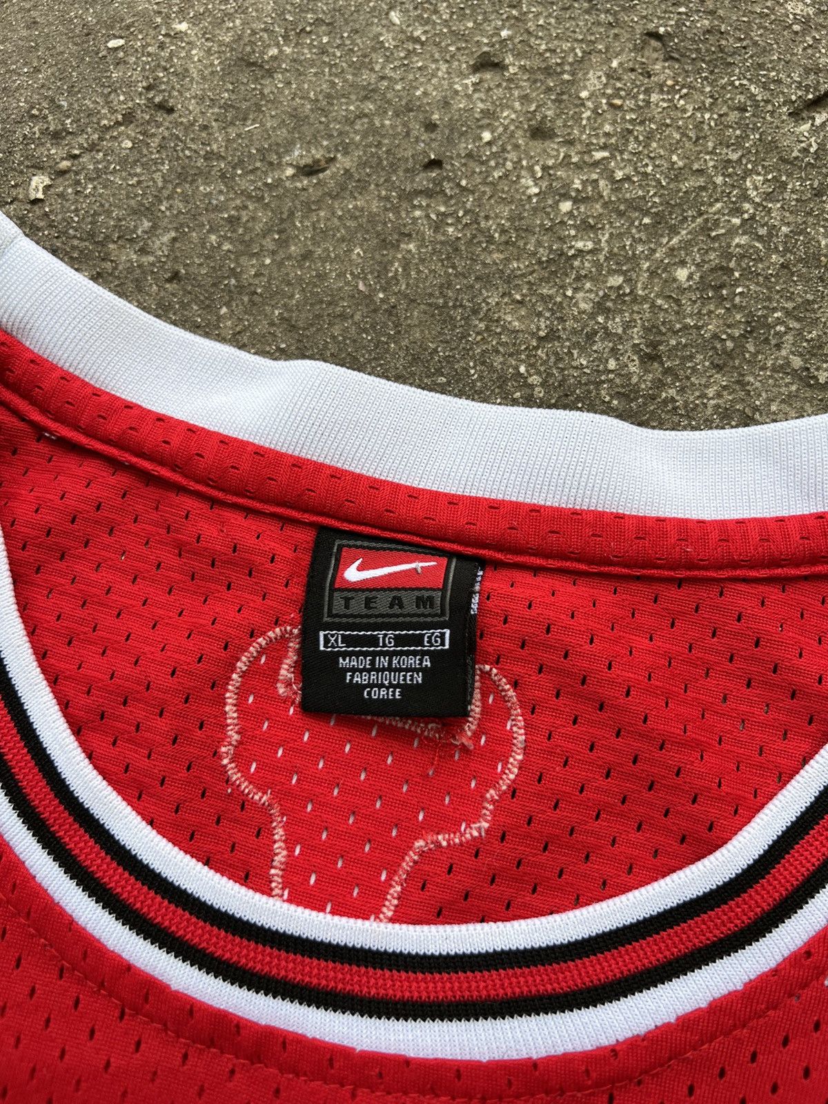 Nike × Vintage VINTAGE NIKE NBA CHICAGO BULLS #23 MICHAEL JORDAN SWINGMAN Size US XL / EU 56 / 4 - 7 Thumbnail
