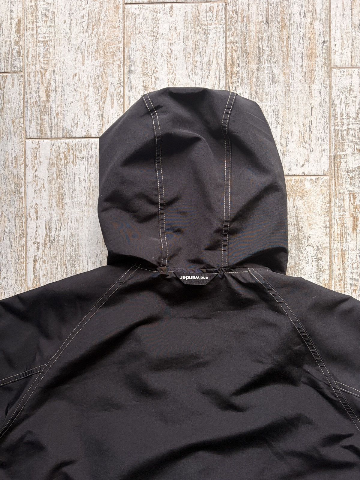 And Wander And Wander Black Windbreaker Size L Made in Japan Gorpcore Size US L / EU 52-54 / 3 - 11 Thumbnail