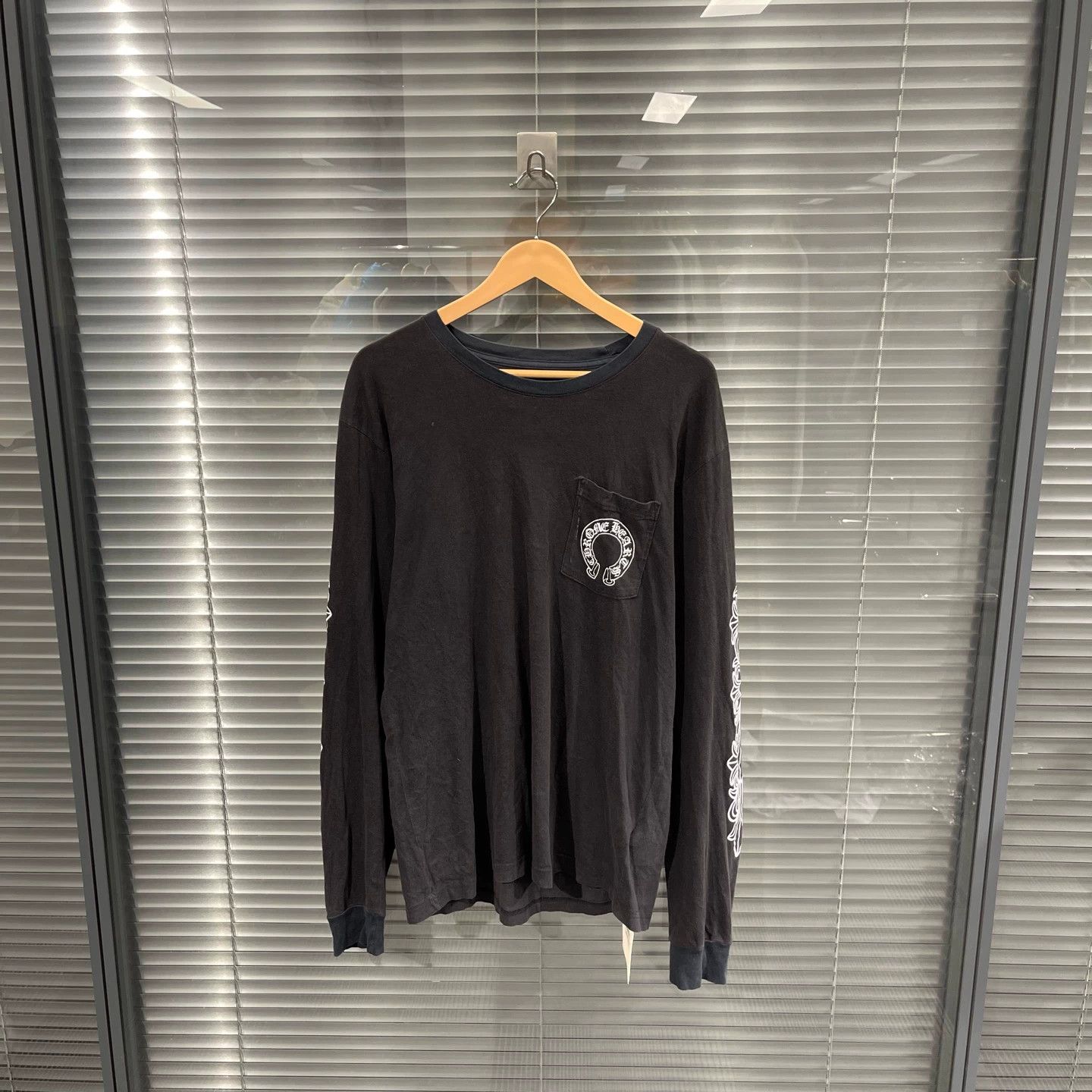 Chrome Hearts Chrome Hearts Horseshoe Kylin Print LS L 9New Faded Size US L / EU 52-54 / 3 - 1 Thumbnail