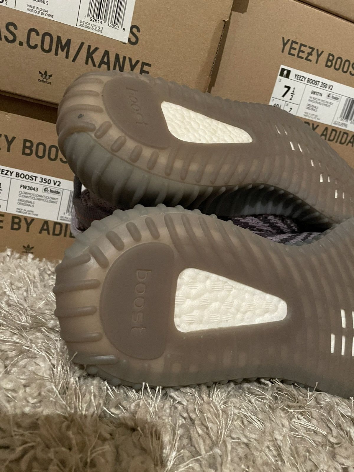 Yeezy Yeezy 350 Beluga Size US 9 / EU 42 - 8 Thumbnail