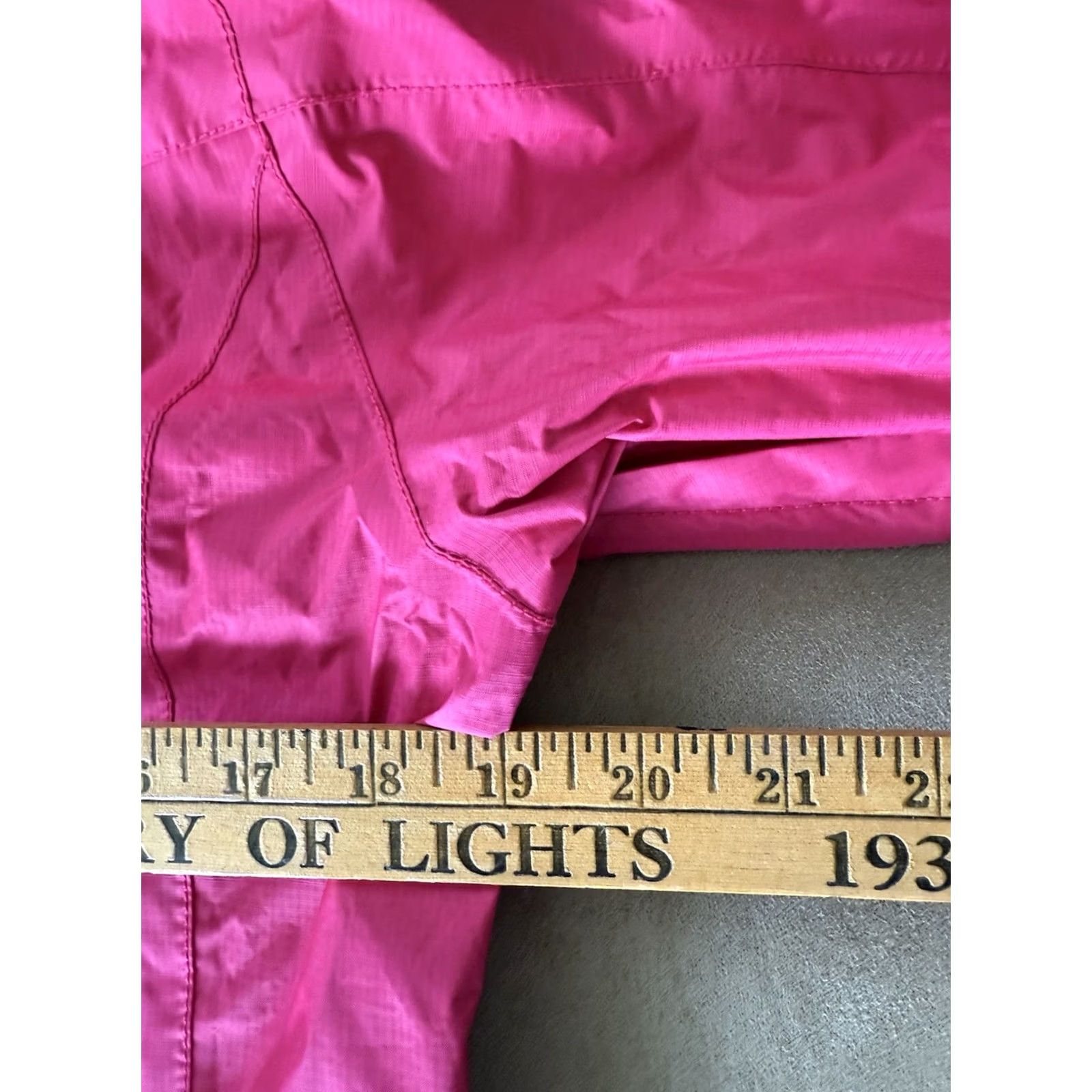 Marmot Womens Marmot Pink Jacket Medium Front Zip Softshell Windbreaker Outdoor Full Zip Ready for Spring Winter Fall Outdoor Sports Mens Womens Girls Boys Size M / US 6-8 / IT 42-44 - 4 Thumbnail