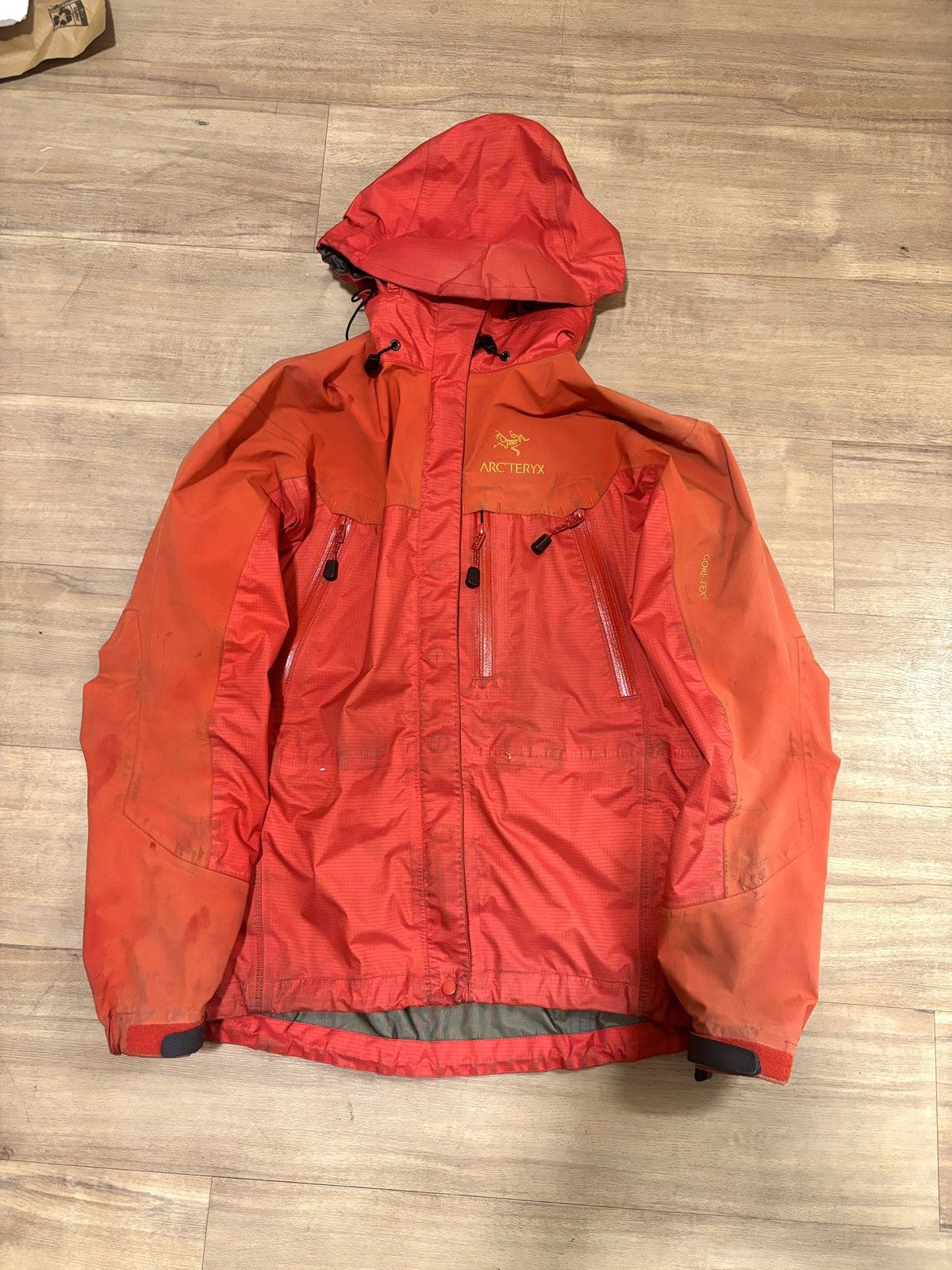 Arc'teryx Vintage 90s Arc'teryx Molten + Gold Theta LT Goretex Jacket Size US M / EU 48-50 / 2 - 2 Thumbnail