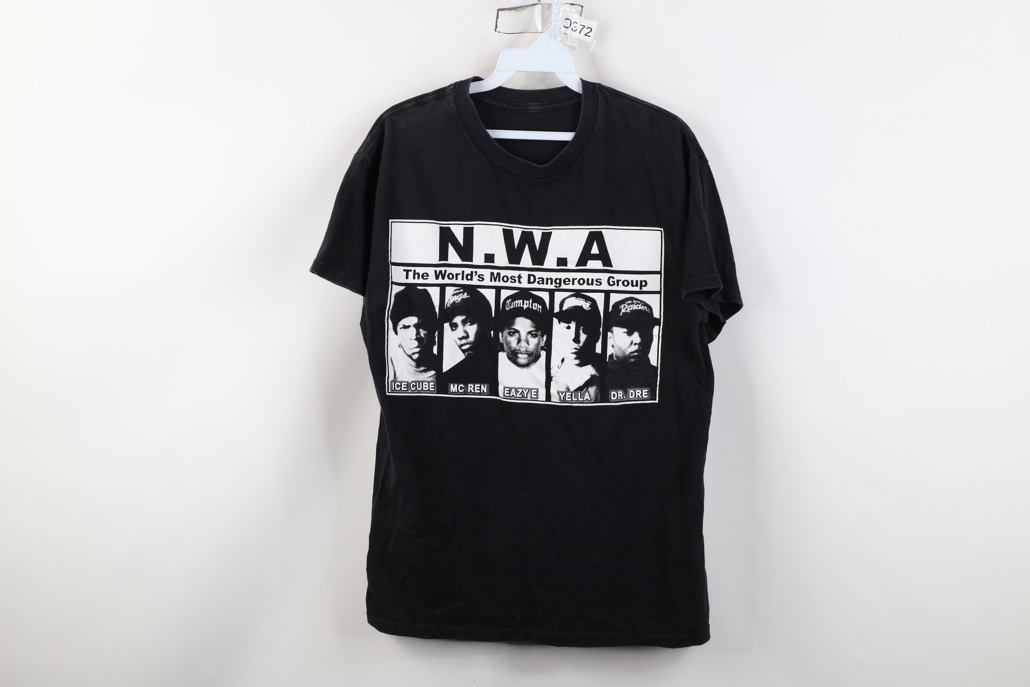 Vintage Vintage NWA Ice Cube Eazy E MC Ren Yella Dr Dre Rap T-Shirt Size US M / EU 48-50 / 2 - 1 Thumbnail