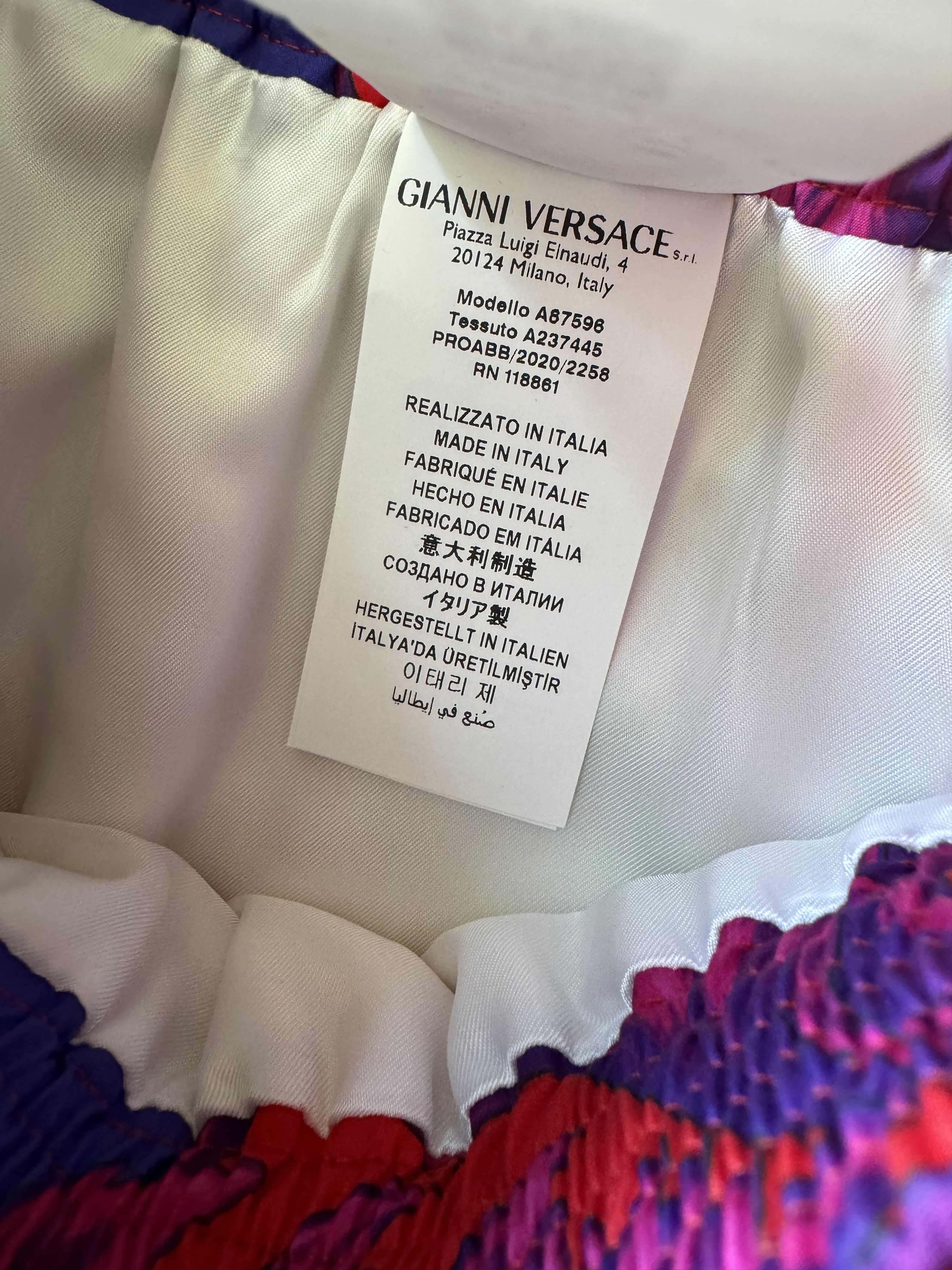 Versace Versace Medusa Trionfo Print Shorts, College Size US 32 / EU 48 - 6 Thumbnail