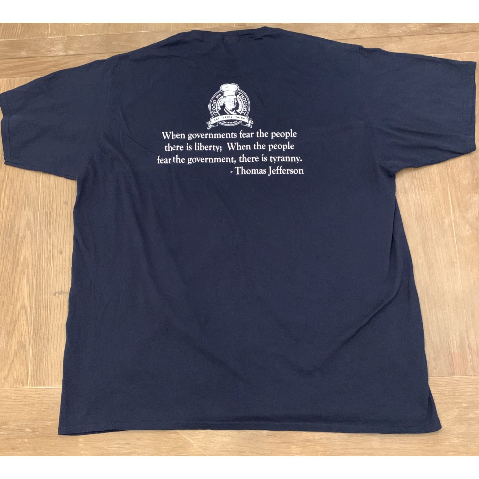 Vintage Thomas & Thomas Food for Thought Restraunt Williamsburg Va Thomas Jefferson T-Shirt 3XL Blue Men Big & Tall Shirt Patriotic American Proud Size US XXL / EU 58 / 5 - 5 Thumbnail