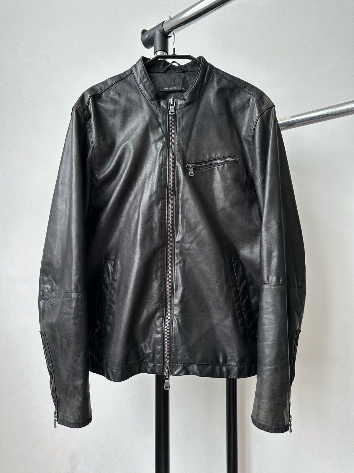 John Varvatos John Varvatos Classic Black Washed Leather Biker Jacket Size US M / EU 48-50 / 2 - 1 Thumbnail