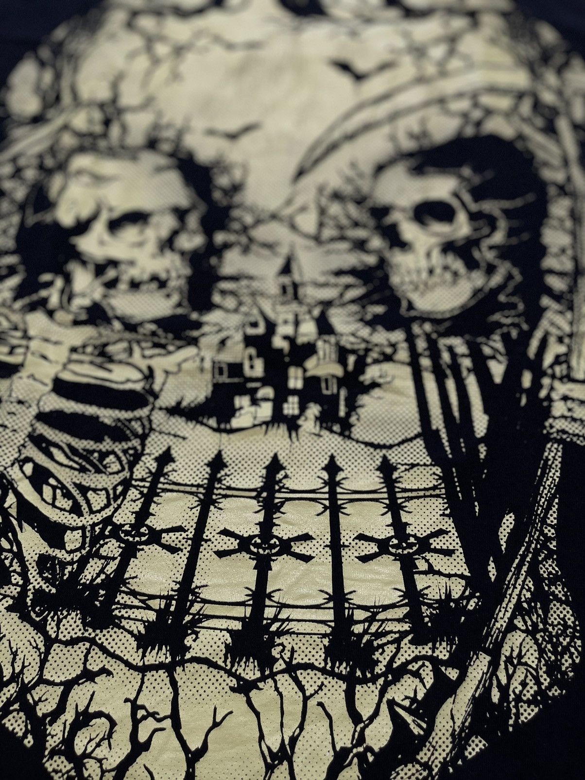 Vintage Skeleton Skulls Caribbean Big Logo Graphic Tshirt Size US L / EU 52-54 / 3 - 6 Thumbnail