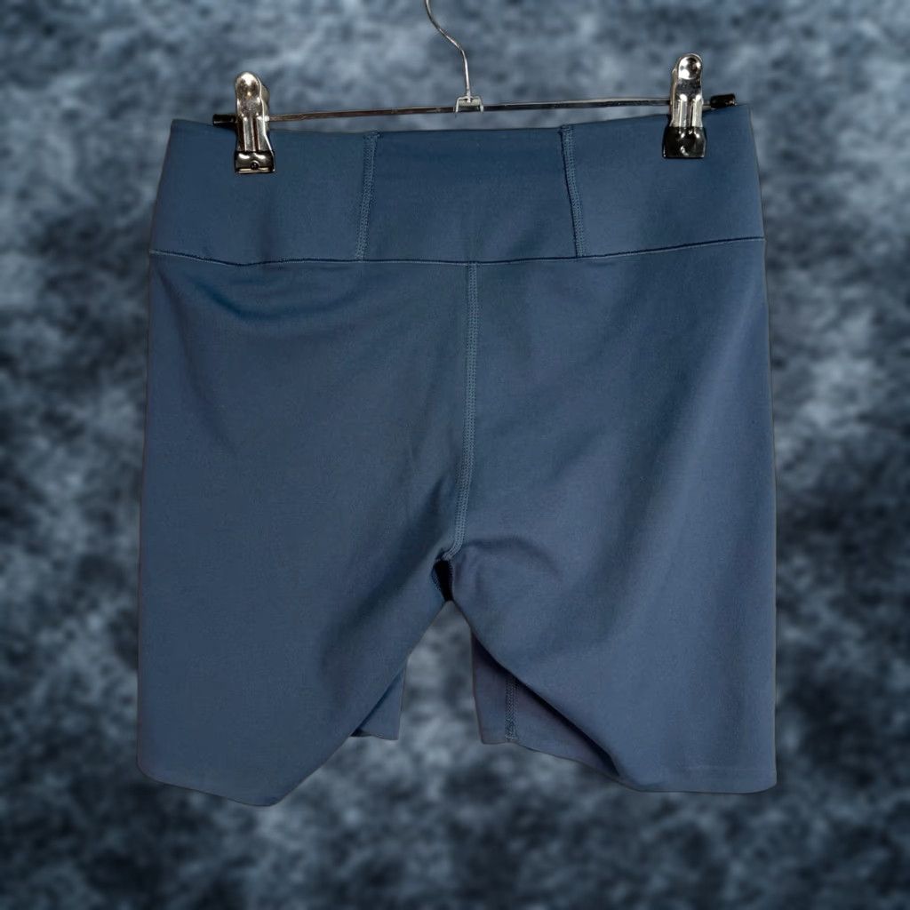 Uniqlo VINTAGE Uniqlo Womens Small Airism Biker Shorts Athletic Blue Shirt? Size 28" / US 6 / IT 42 - 1 Thumbnail