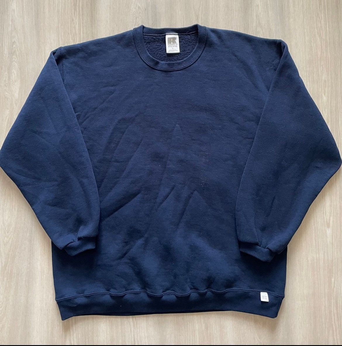 Russell Athletic Vintage Russell Athletic Navy Blank Crewneck Sweater USA L Size US L / EU 52-54 / 3 - 1 Thumbnail