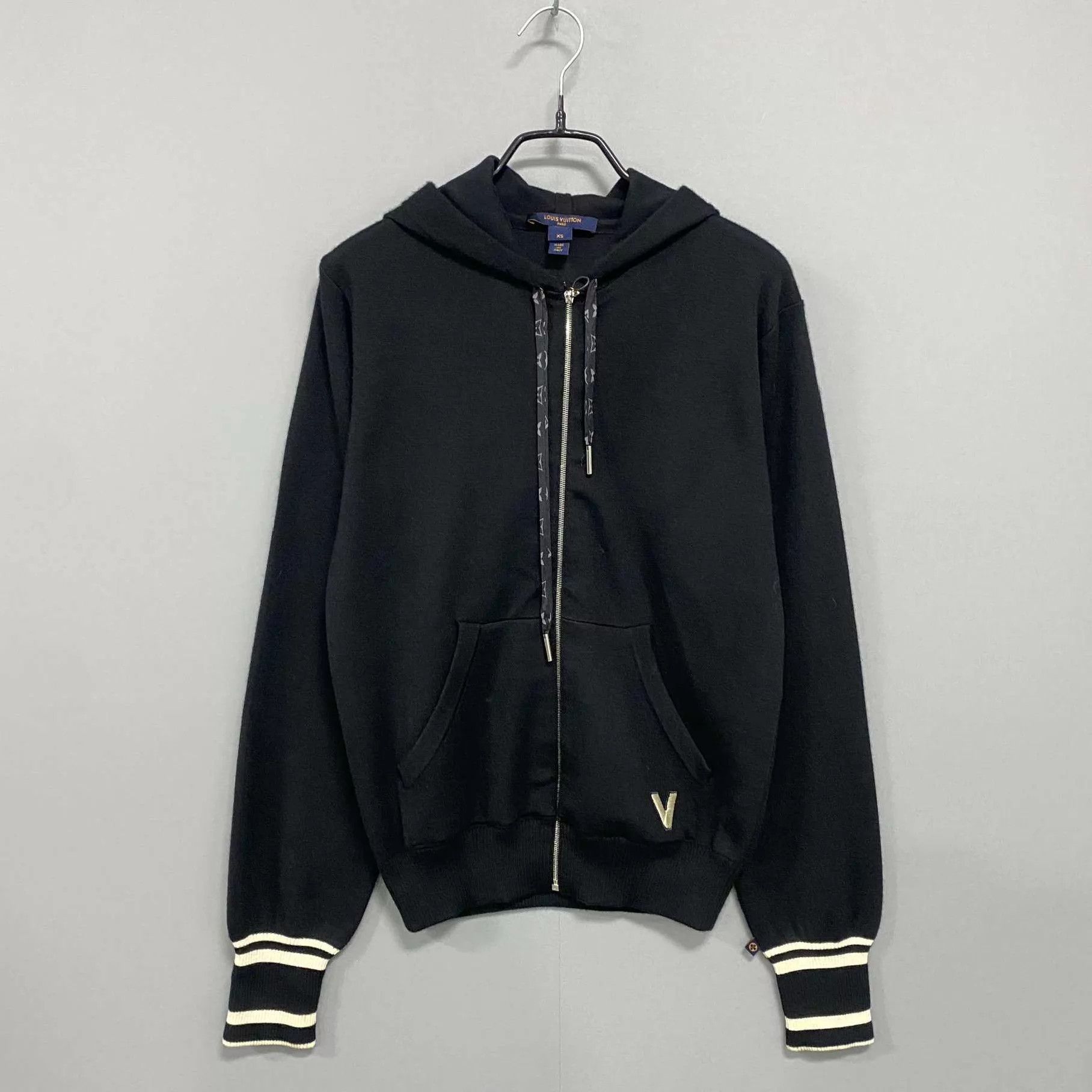 Louis Vuitton LV Louis Vuitton Black Drawstring Logo Zipper Jacket Size US XS / EU 42 / 0 - 2 Thumbnail
