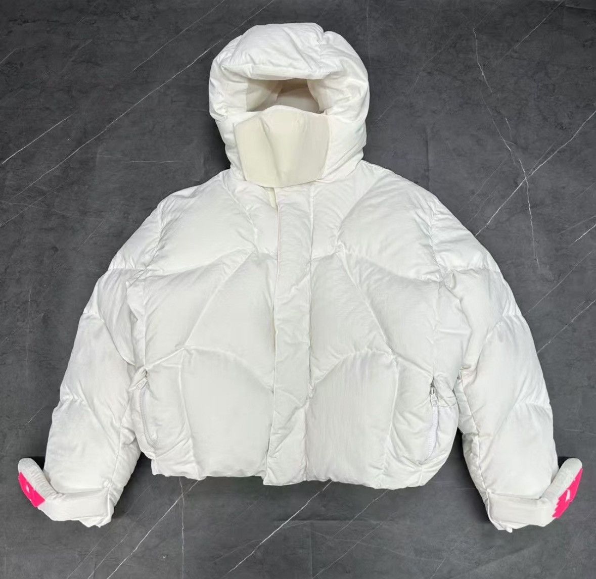 Louis Vuitton louis vuitton White fluorescent powder offset printing patt Size US M / EU 48-50 / 2 - 1 Thumbnail