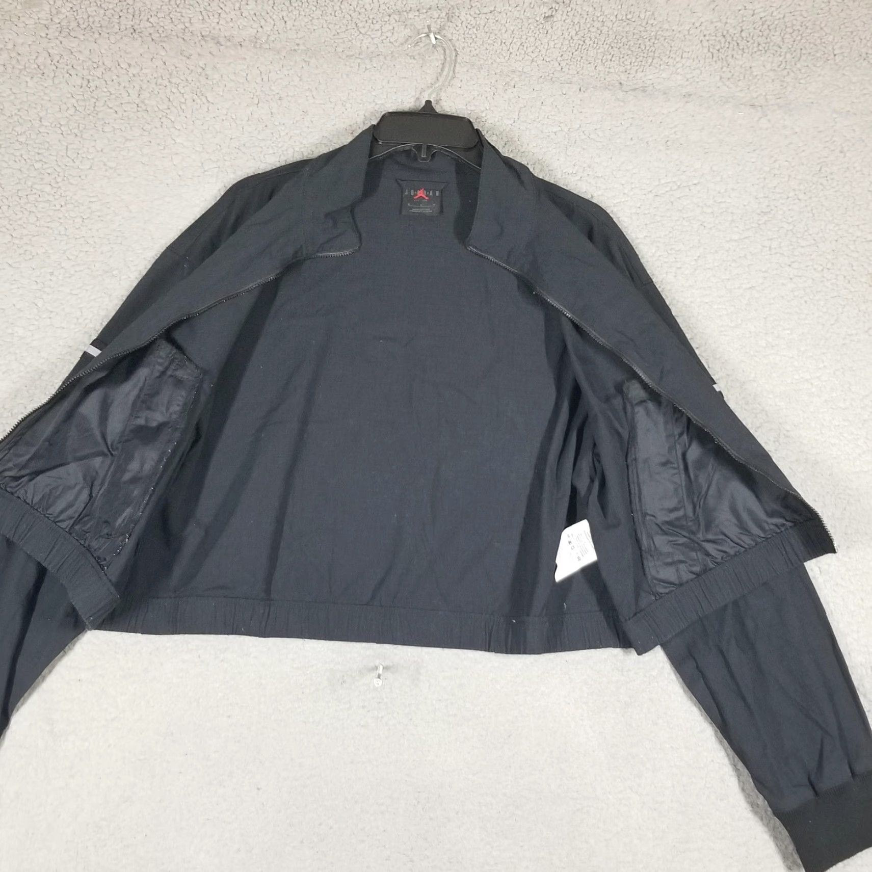 Jordan Brand Jordan Jacket Woman Medium Black Flight Cropped Track Woven Full Zip DQ4625-010 Size US M / EU 48-50 / 2 - 2 Thumbnail