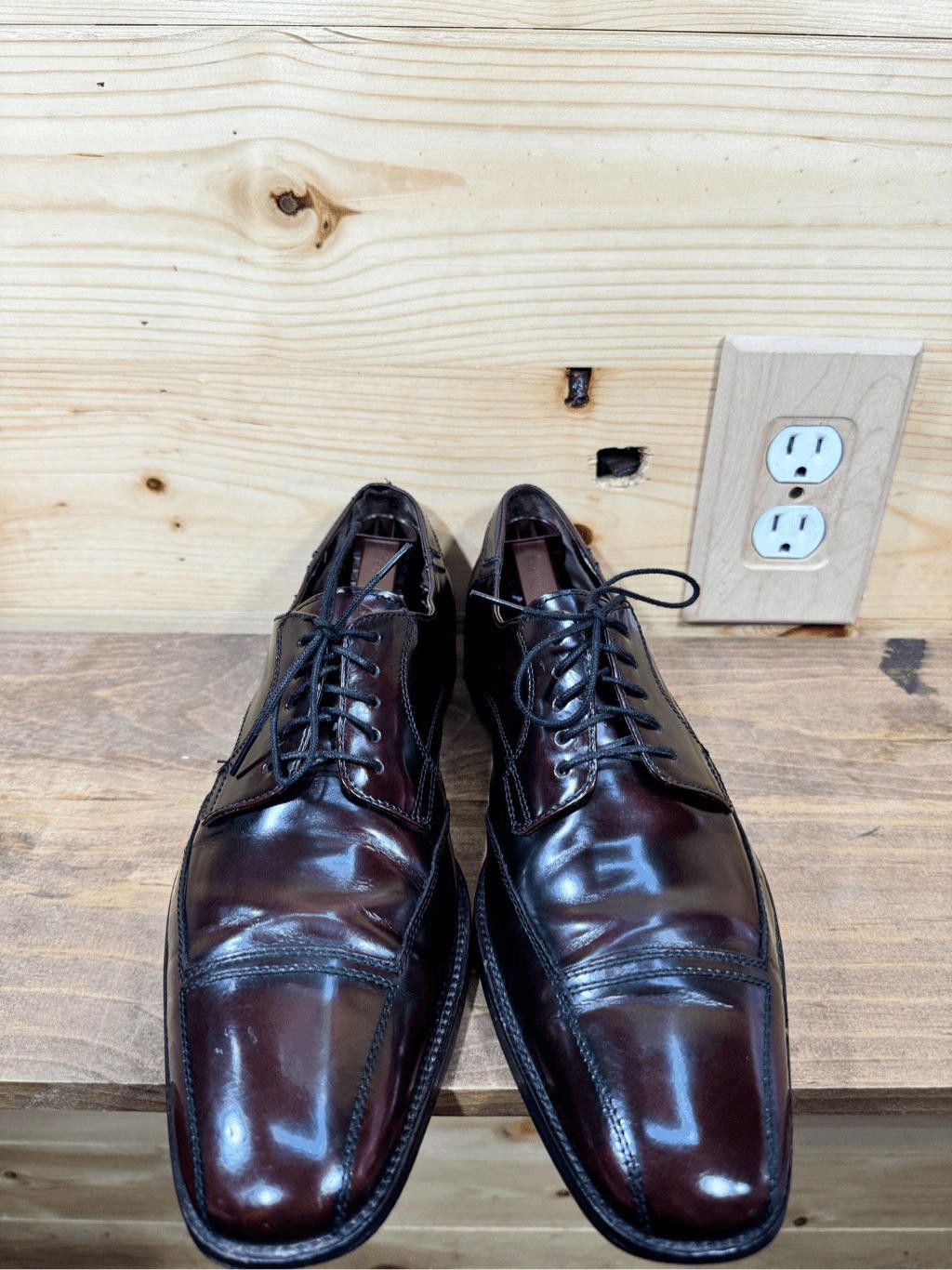 Johnston & Murphy Johnston & Murphy Men's Size 8 Burgundy Cap Toe Oxford Shoes Size US 8 / EU 41 - 3 Thumbnail
