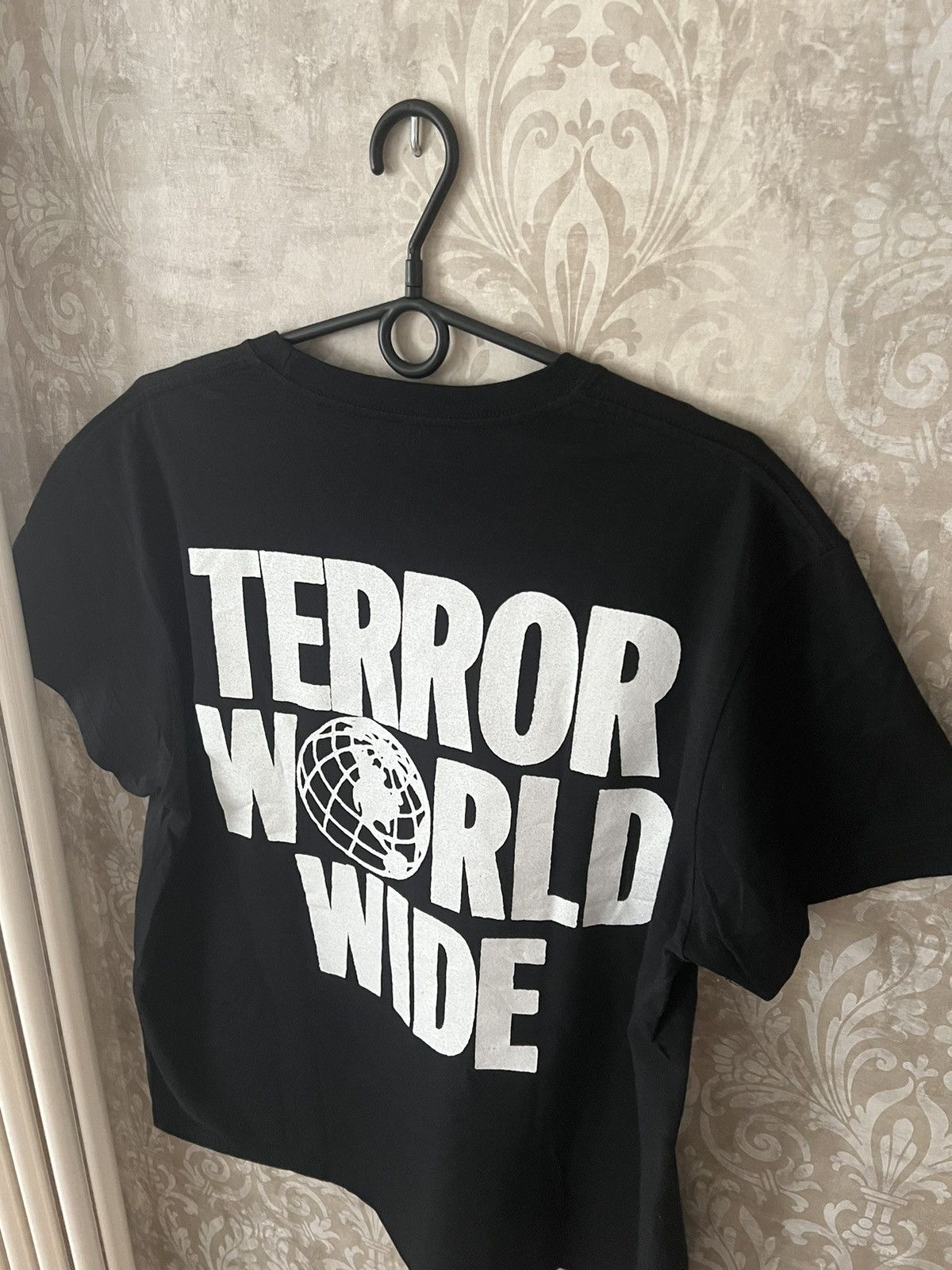 Vintage Vintage Terror Worldwine T-Shirt Tee Size US L / EU 52-54 / 3 - 4 Thumbnail