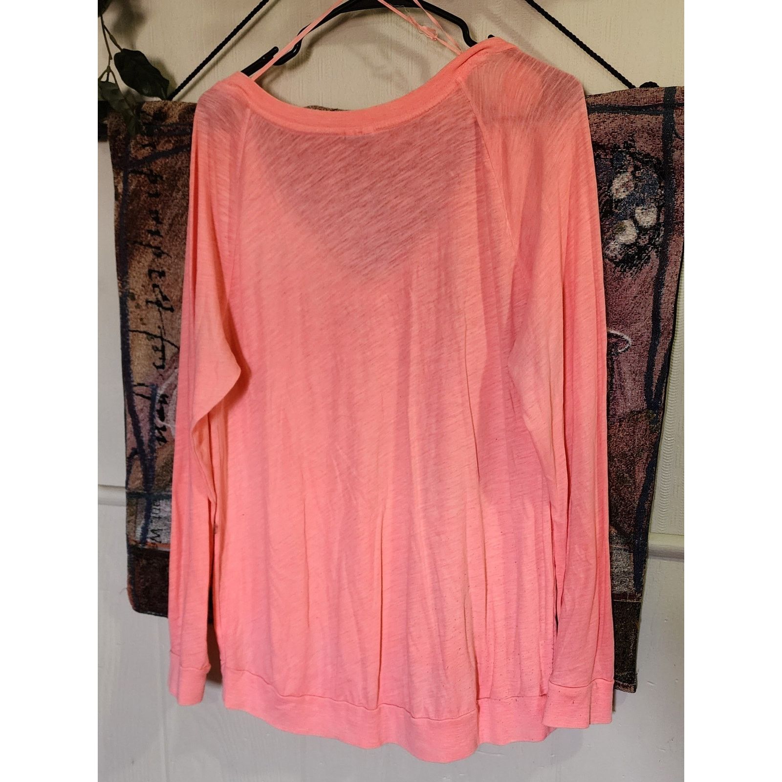 Victoria's Secret Victoria's Secret PINK Long Sleeve Peach Shirt Women's Med. Size M / US 6-8 / IT 42-44 - 2 Thumbnail