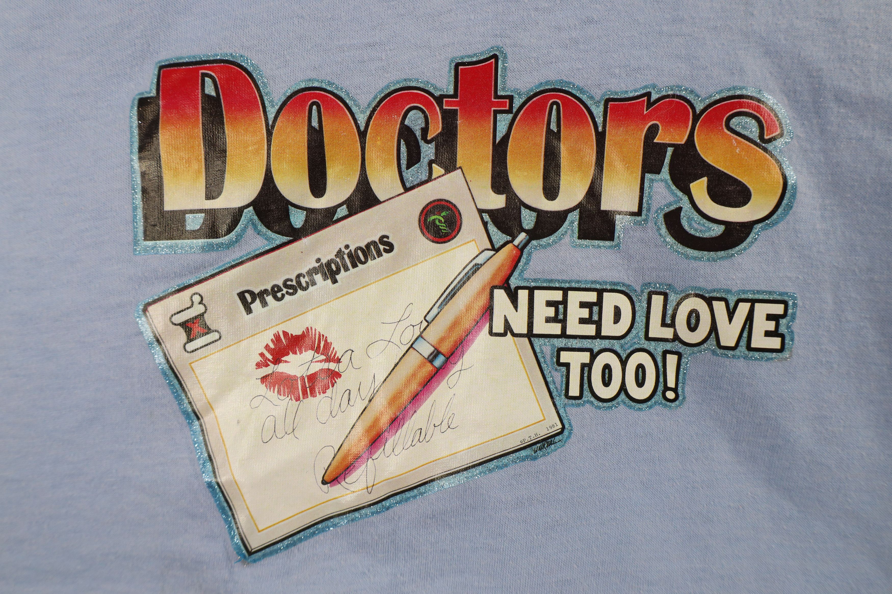 Vintage Vintage 80s Streetwear Need Love Too T-Shirt Blue USA Size US XL / EU 56 / 4 - 4 Thumbnail