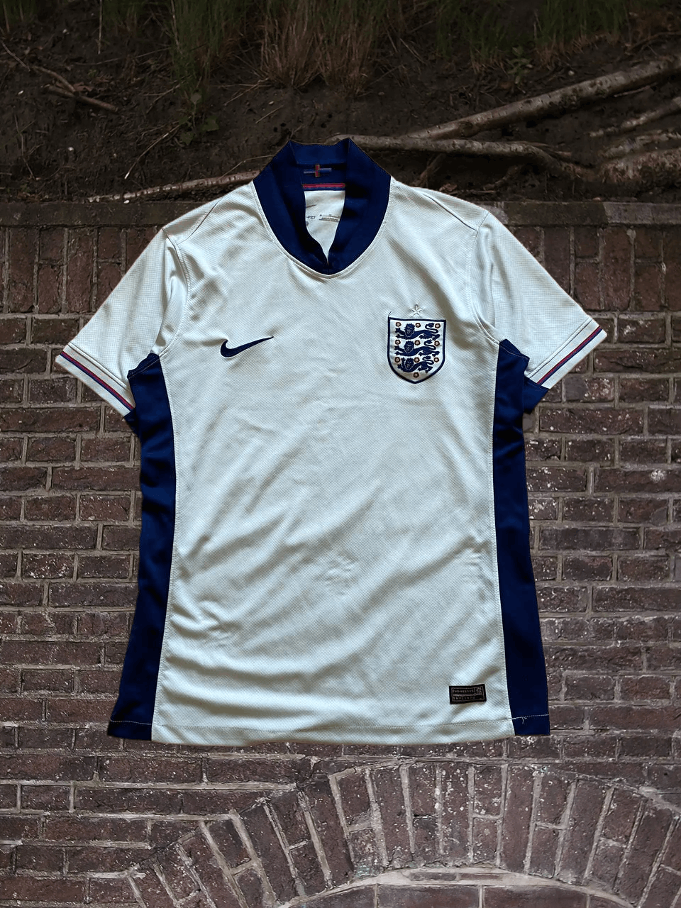 Nike ENGLAND HOME FOOTBALL SHIRT SOCCER JERSEY NIKE Size US XL / EU 56 / 4 - 1 Thumbnail