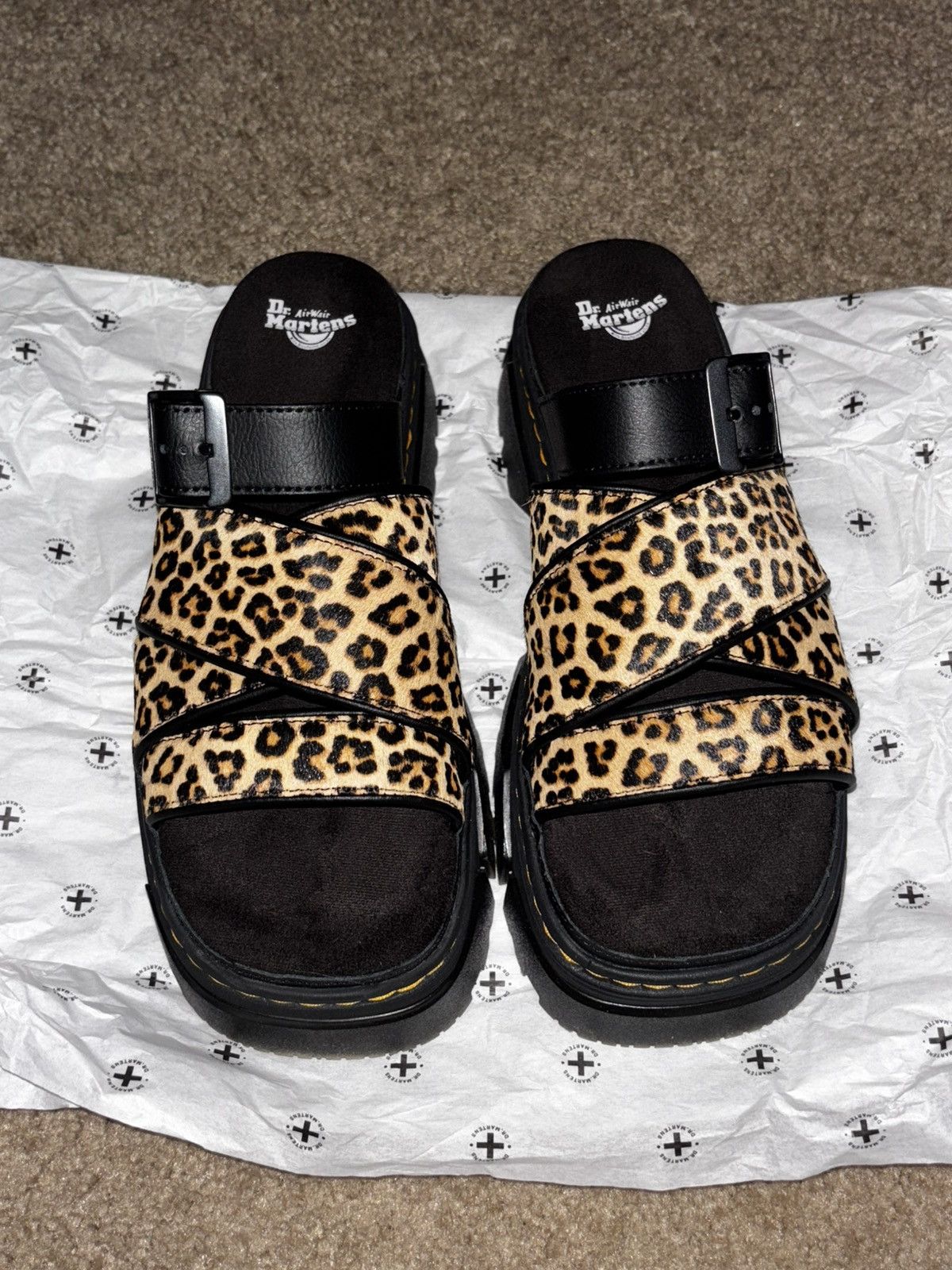 【Dr.Martens】 ★ Mathison Slide ★ Leopard Dr Martens Mattison slides in leopard print | ASOS
