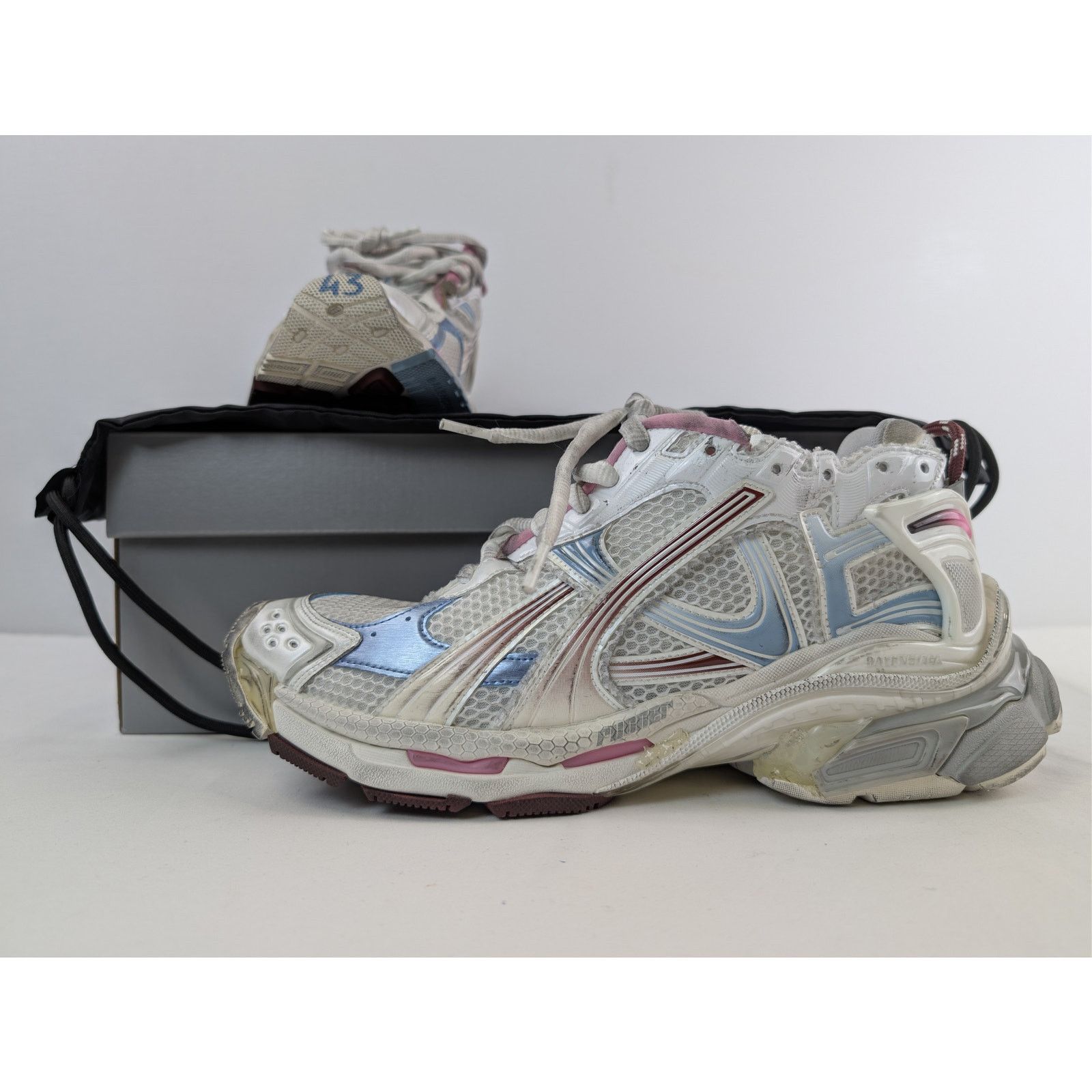 Balenciaga o1rshd1 Runner Gradient Sneaker in Multicolor Size US 10 / EU 43 - 21 Thumbnail
