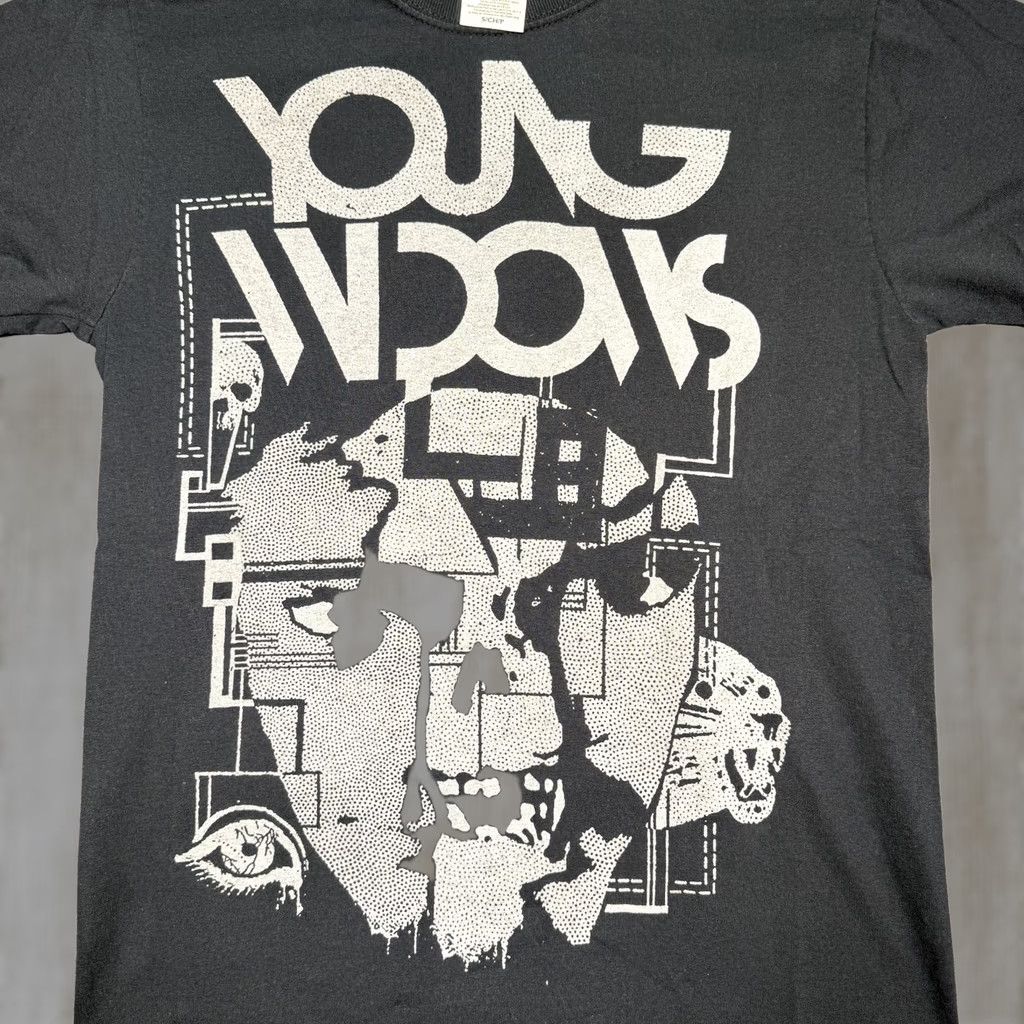 Fruit Of The Loom Fruit of the Loom Shirt Mens S Black Young Widows Skull Graphic Tee Size US S / EU 44-46 / 1 - 1 Thumbnail