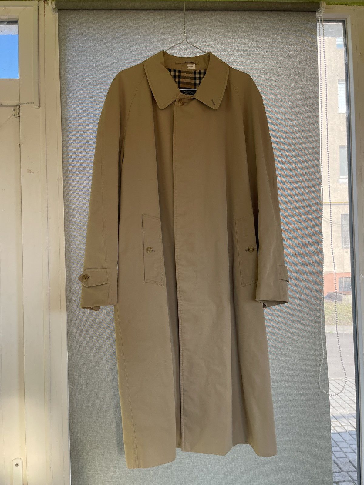 Burberry Vintage Burberry Trench Coat 90s Nova Check Beige Belted Size US L / EU 52-54 / 3 - 3 Thumbnail