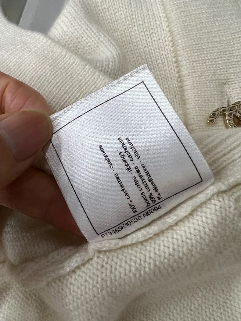 Chanel Chanel White multi-element badge suspender vest Size XS / US 0-2 / IT 36-38 - 6 Thumbnail